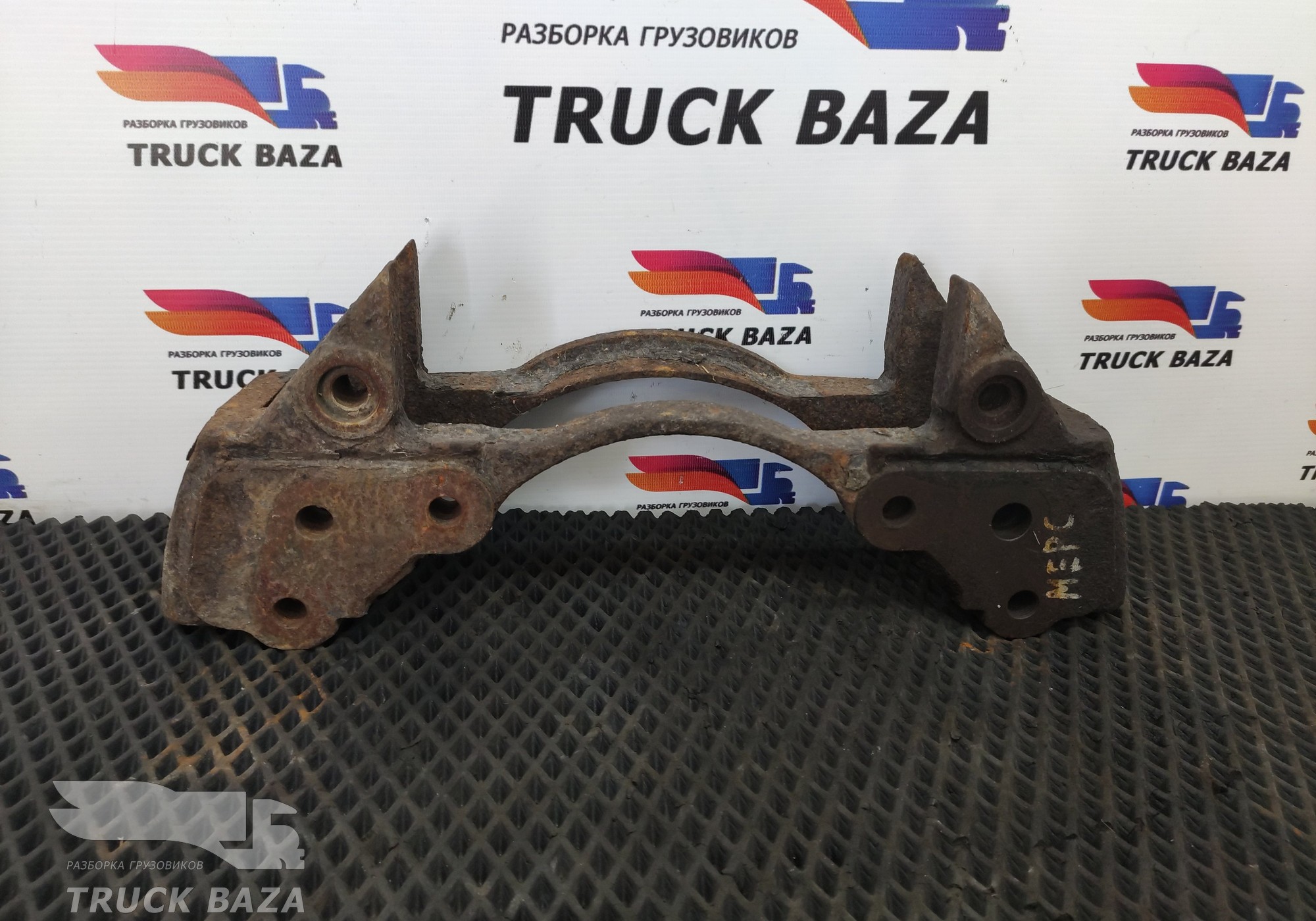 A0004231006 Скоба суппорта для Mercedes-Benz Actros MP3 (с 2008)