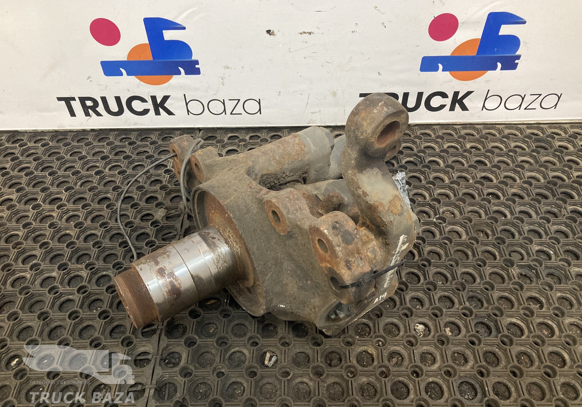 A9433322901 Кулак поворотный левый для Mercedes-Benz Actros MP3 (с 2008)