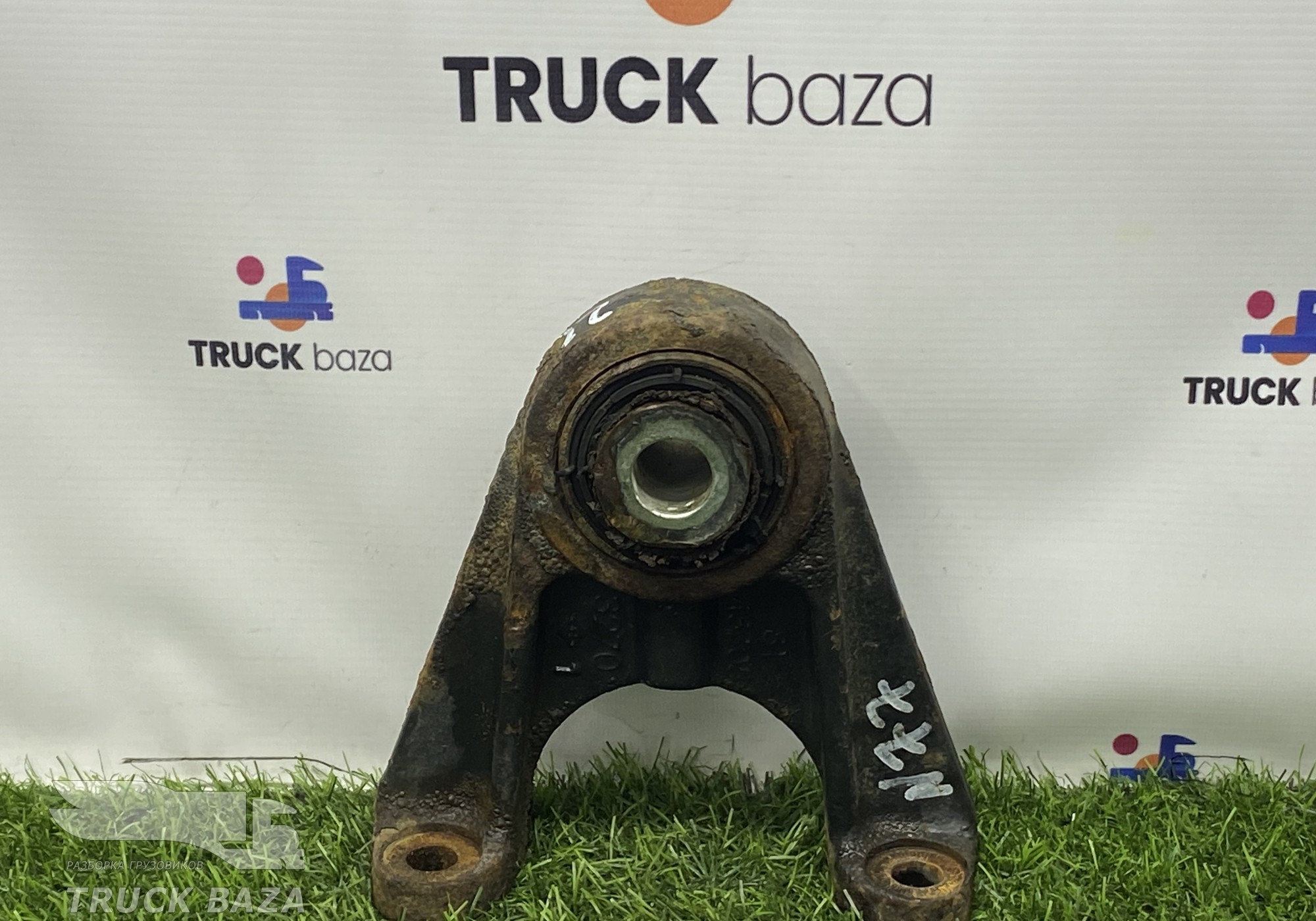 81437053270 Кронштейн стабилизатора подвески