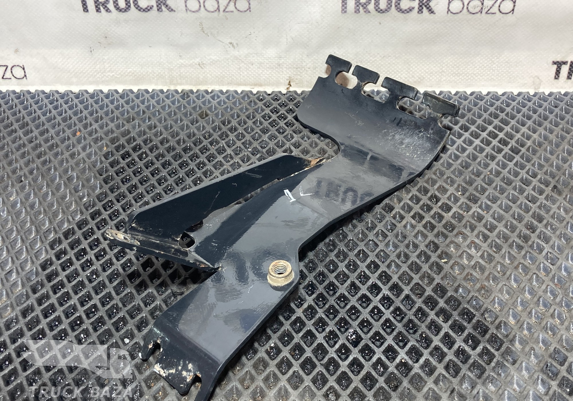 81254415387 Кронштейн проводки для Man TGS II (с 2012)