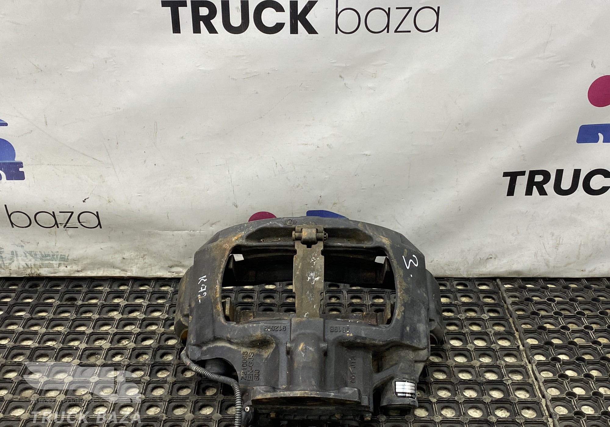 K171782 Суппорт передний правый для КАМАЗ 54901