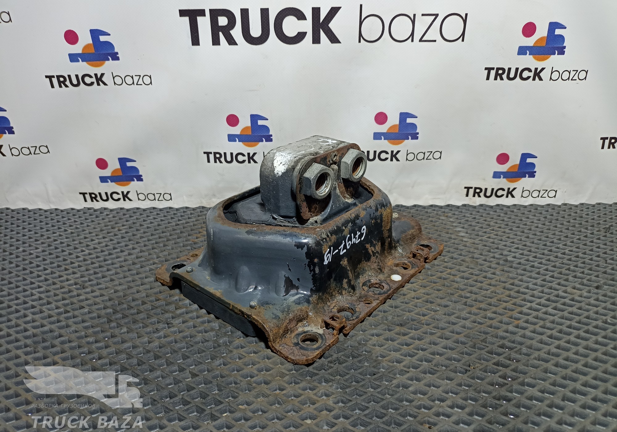 7420499469 Подушка двигателя задняя для Renault Magnum IV DXi (с 2005 по 2013)