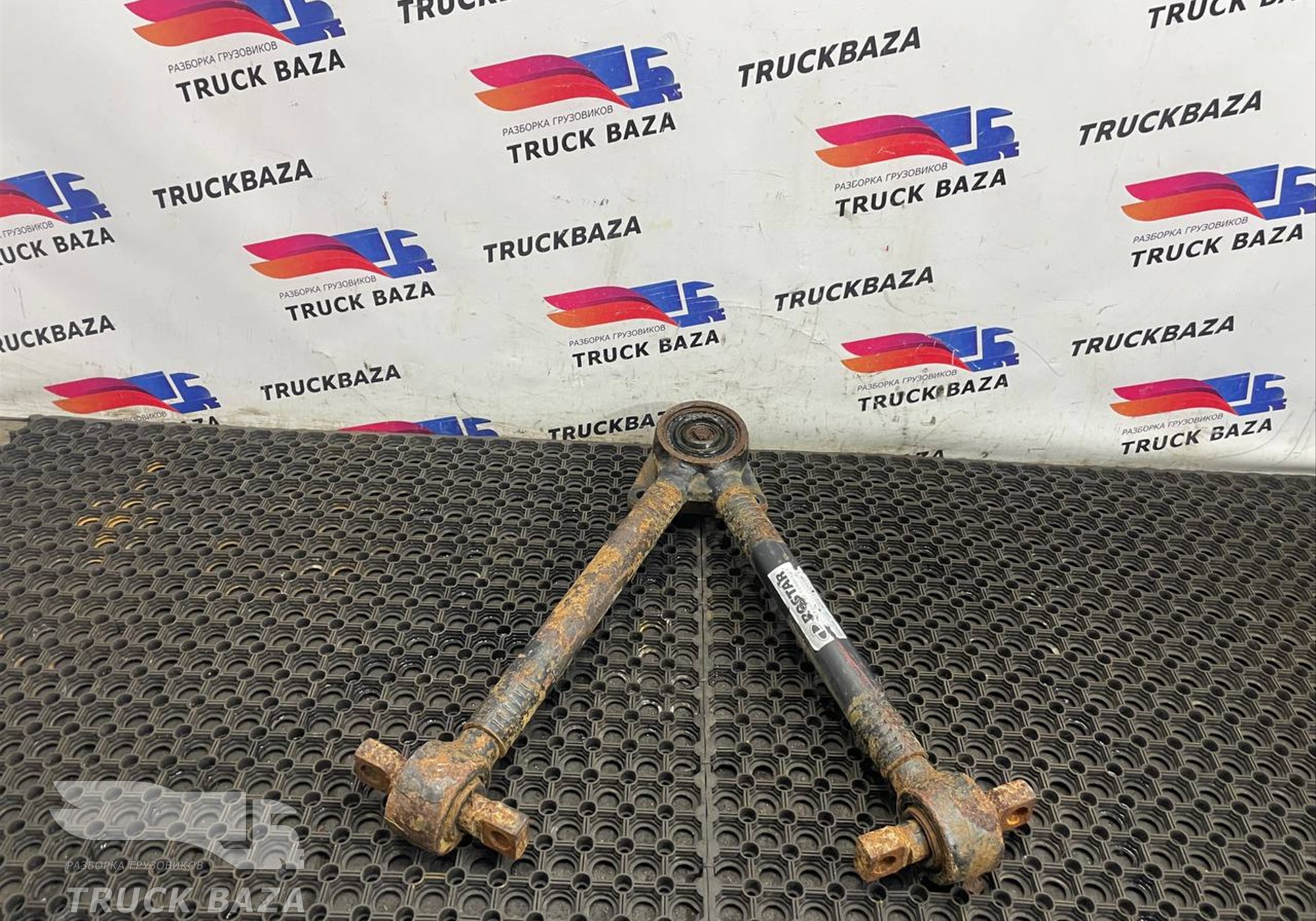 1817808 Тяга реактивная V-образная для Daf XF105 (с 2005)