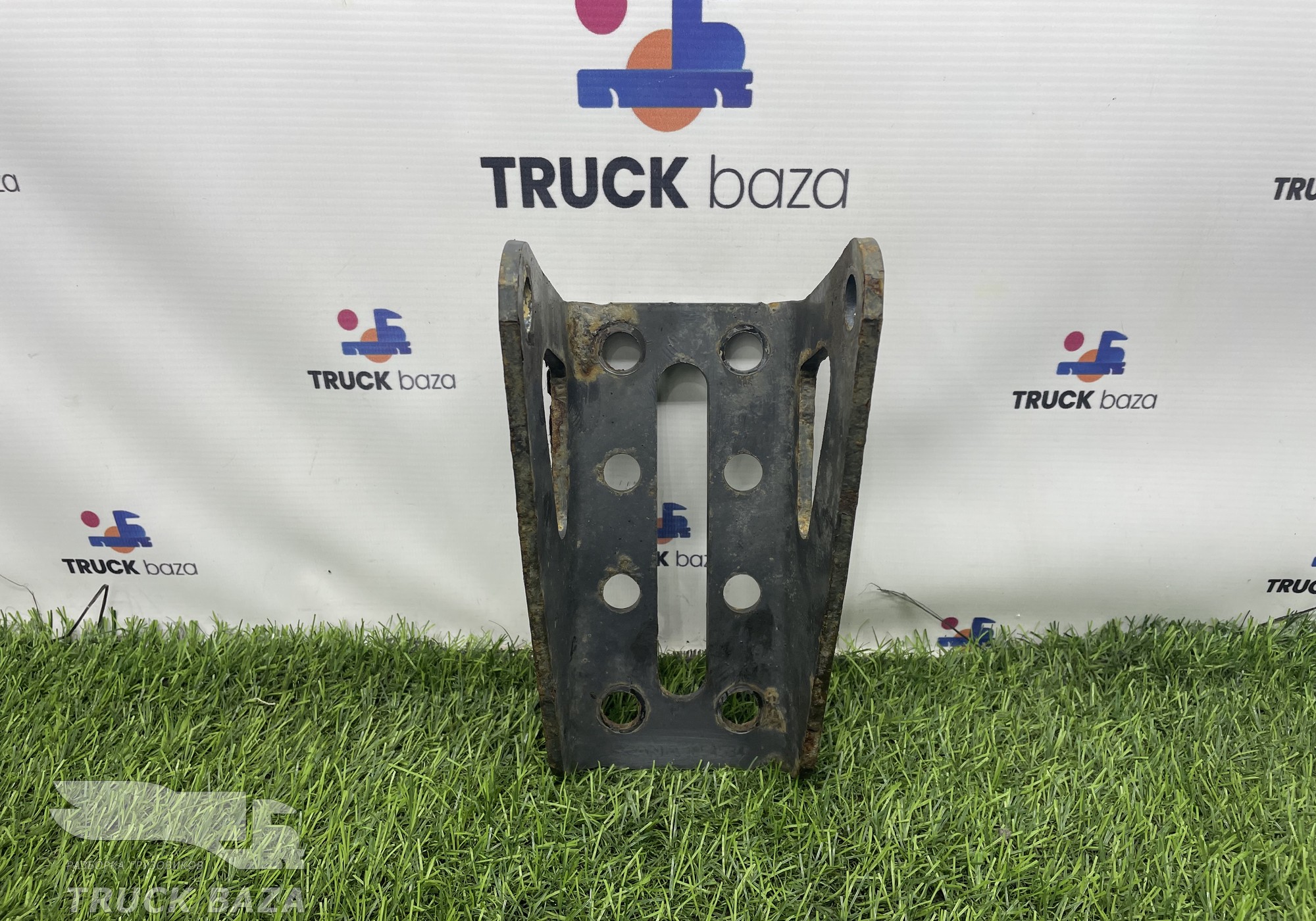 1854534 Кронштейн амортизатора