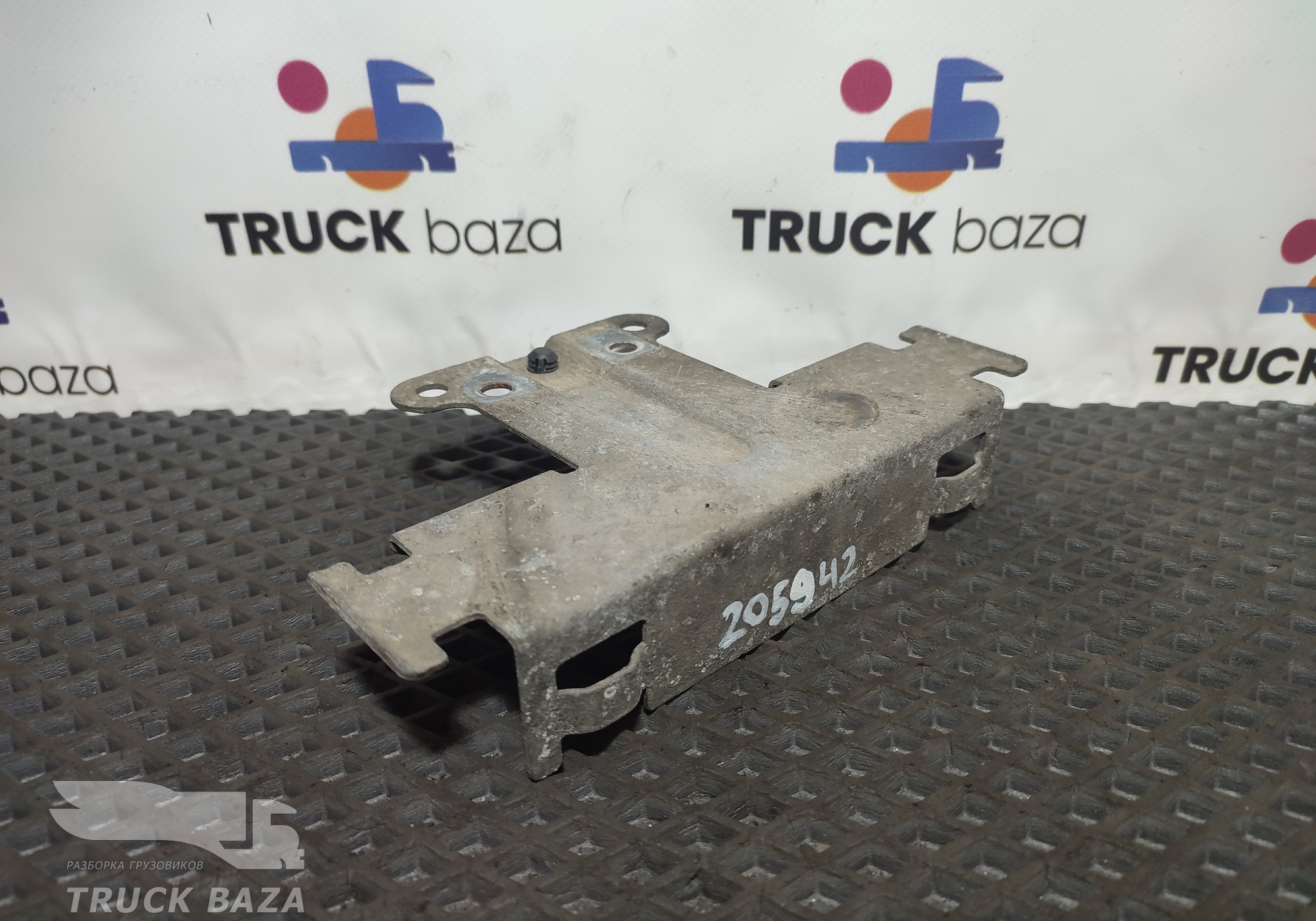 21252110 Кронштейн трубок воздушных для Volvo FH 4 (с 2012)