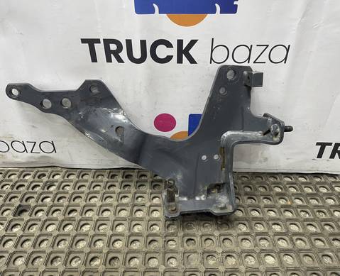 1802167 Кронштейн бампера правый для Scania