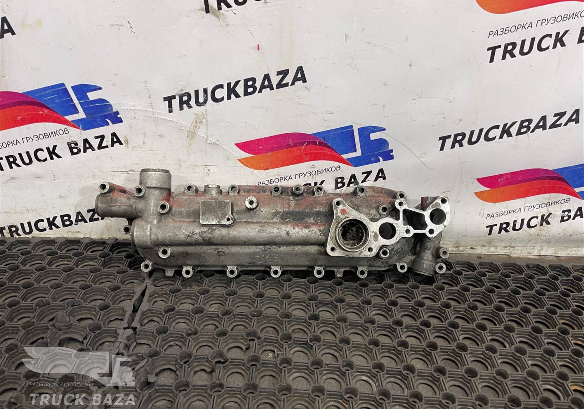 504013565 Крышка масляного радиатора для Iveco