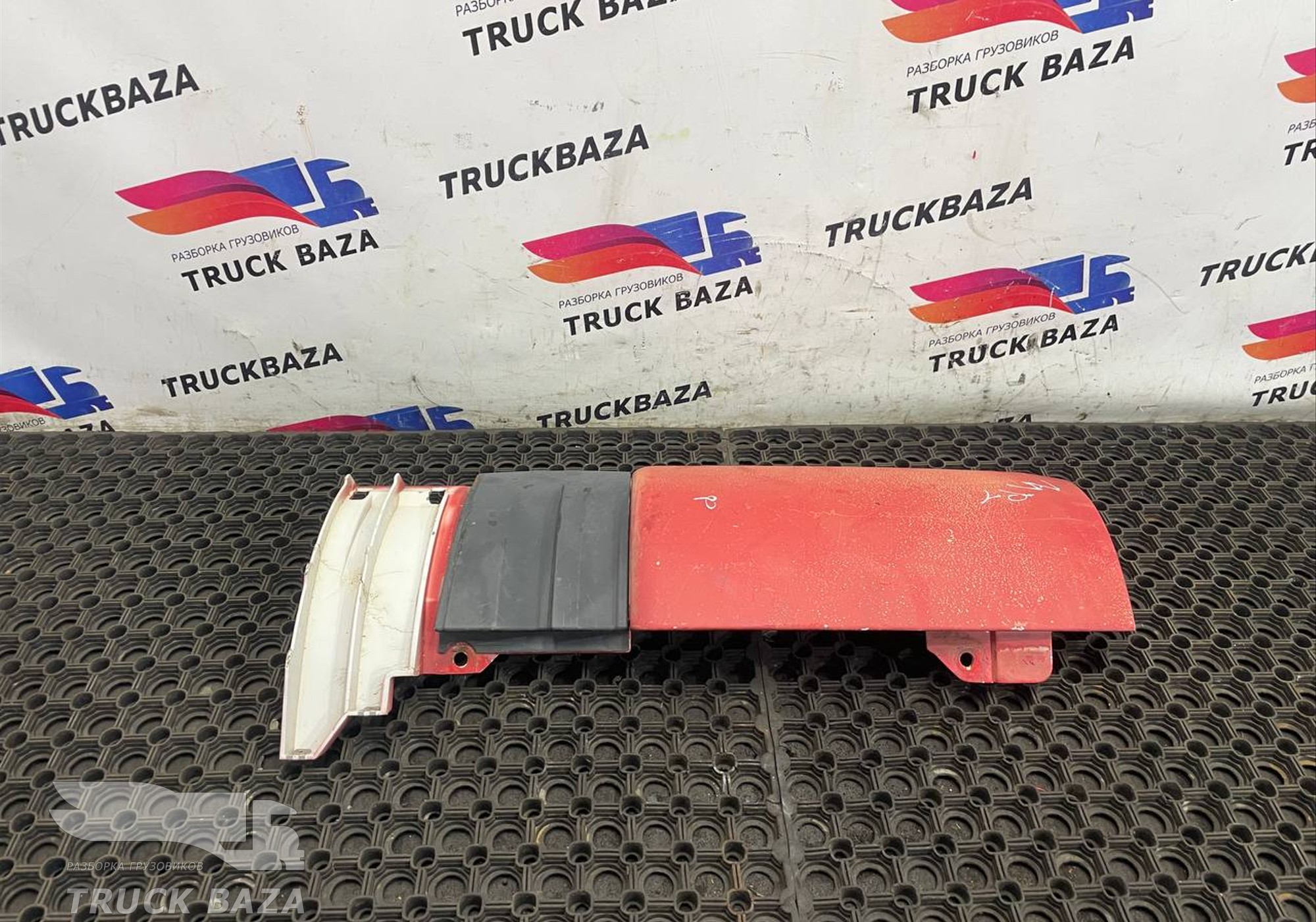 9418840322 Дефлектор кабины правый для Mercedes-Benz Actros MP1 (с 1996 по 2003)