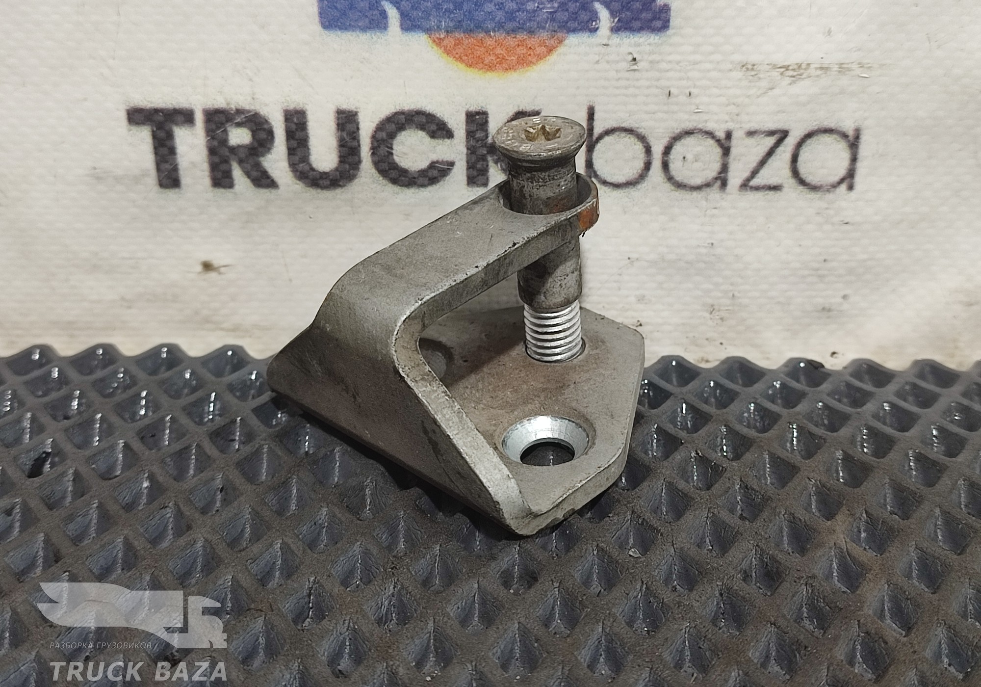 0300276 Ответная часть замка двери