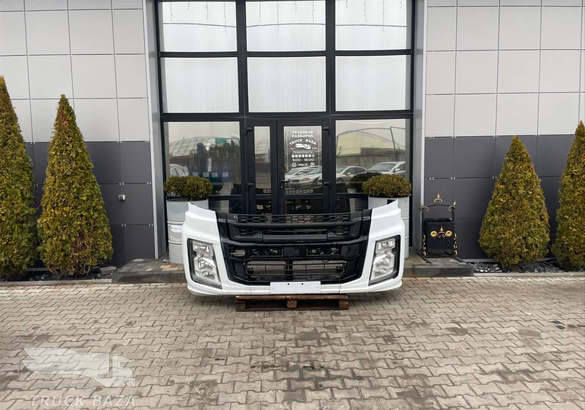 JC46E110L76AC Ноускат (бампер в сборе) 2021 года для Ford F-MAX (с 2018)