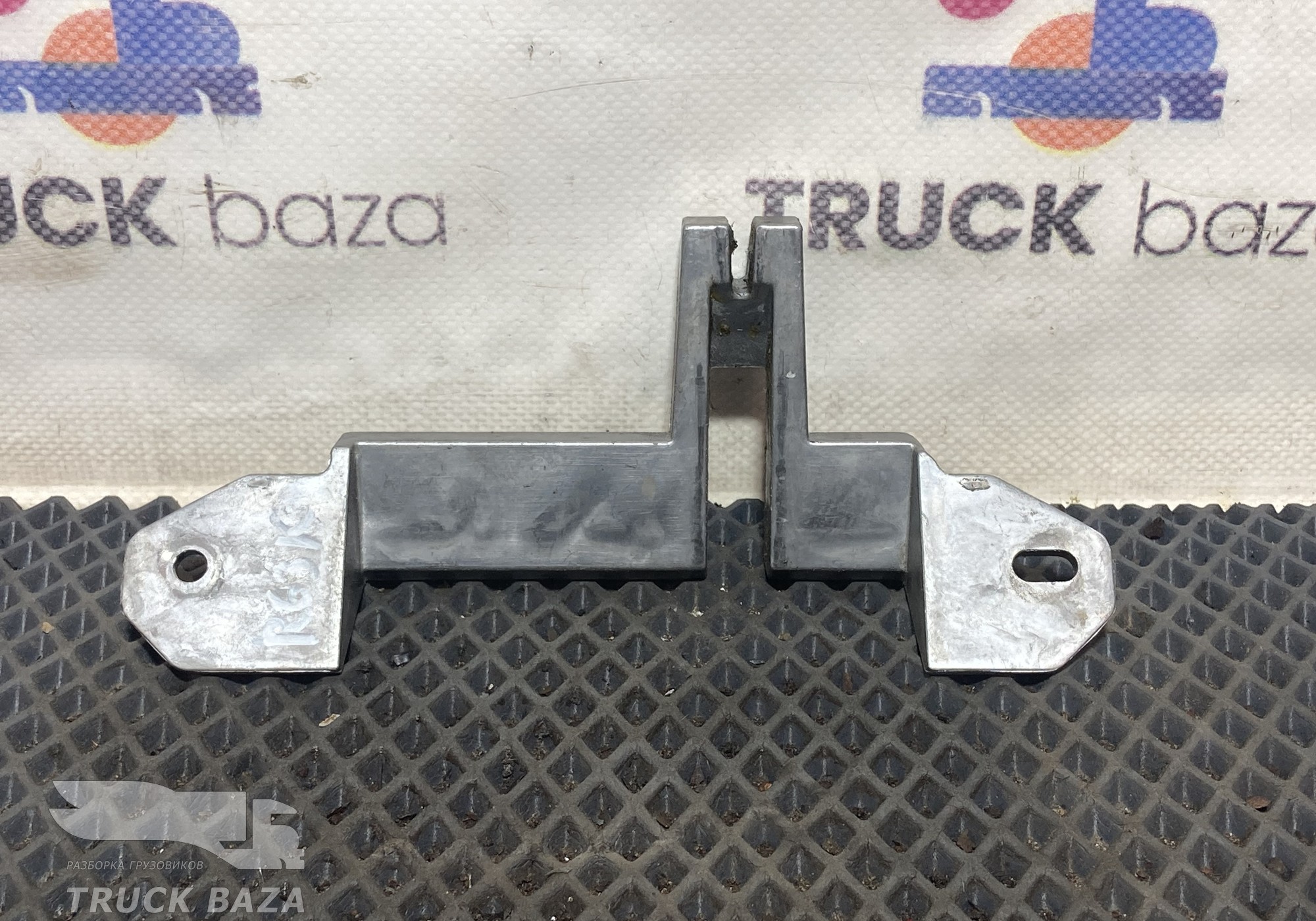 Кронштейн кабины для Renault T (с 2013)