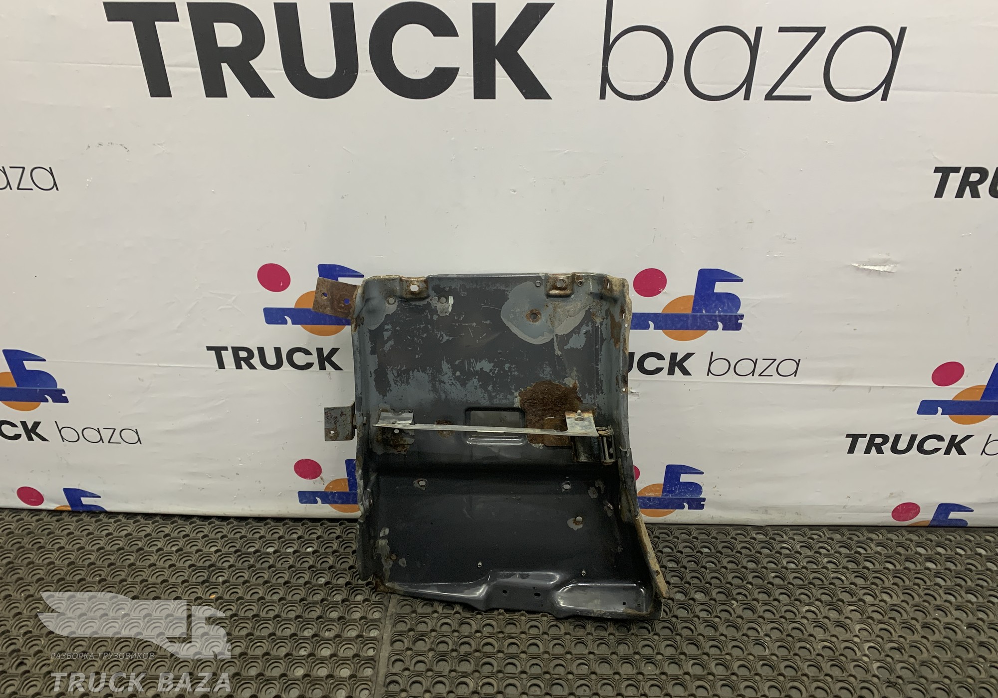 1854233 Корпус подножек правый для Scania 5-series G (с 2004 по 2016)