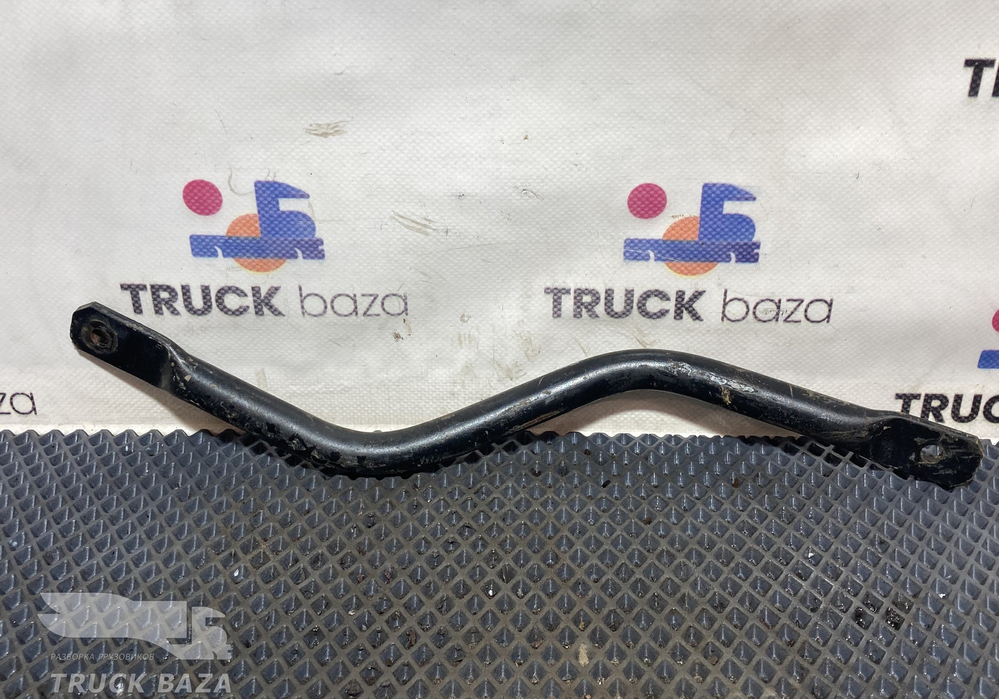 549018403574 Кронштейн корпуса подножки правой для КАМАЗ 54901