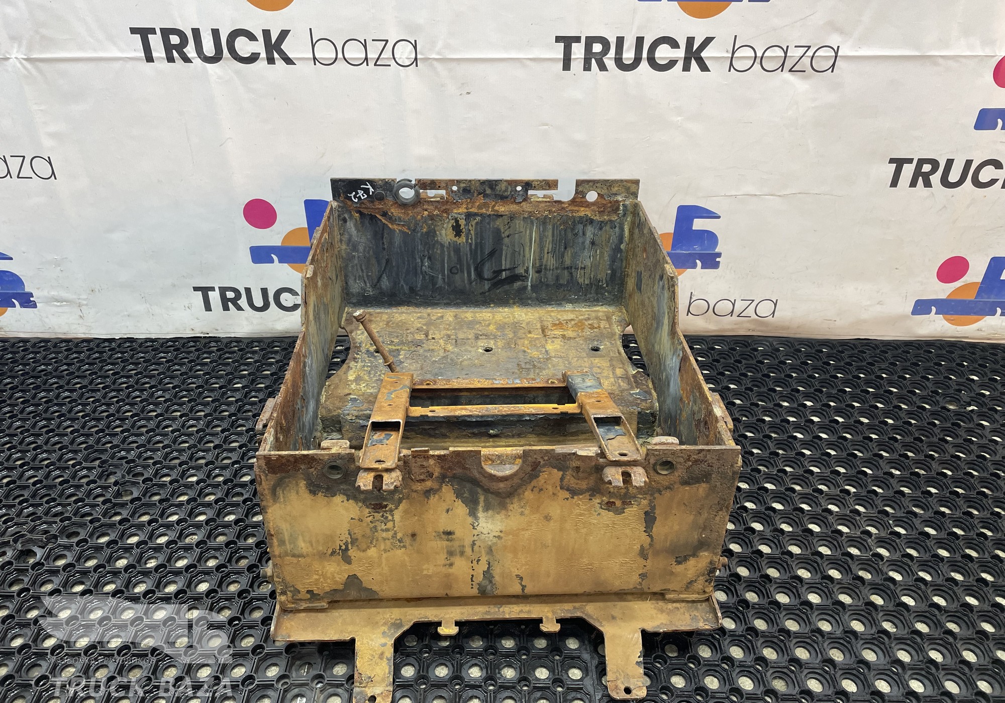 54901370315611 Ящик АКБ для КАМАЗ 54901