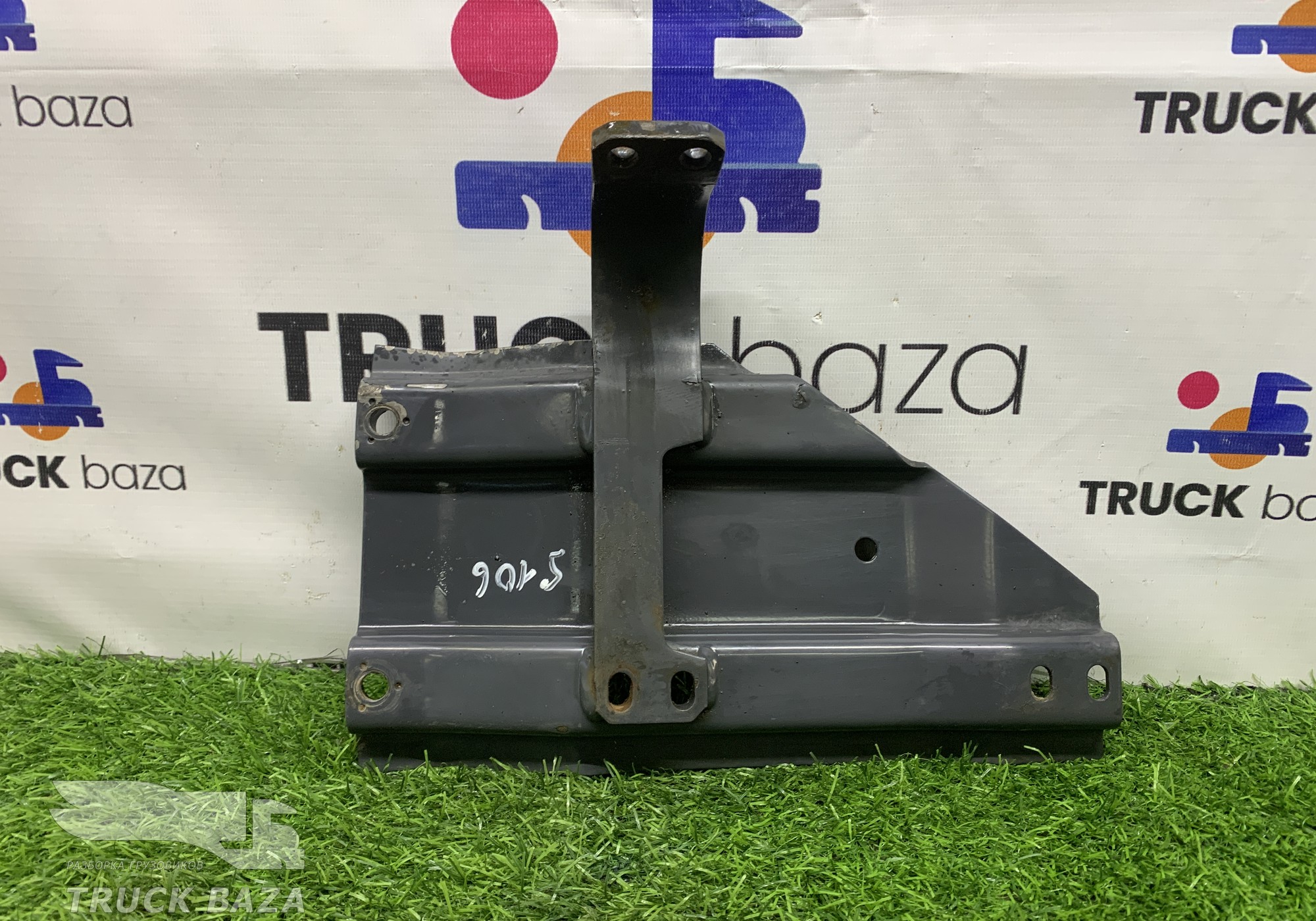 2168626 Кронштейн спойлера левый