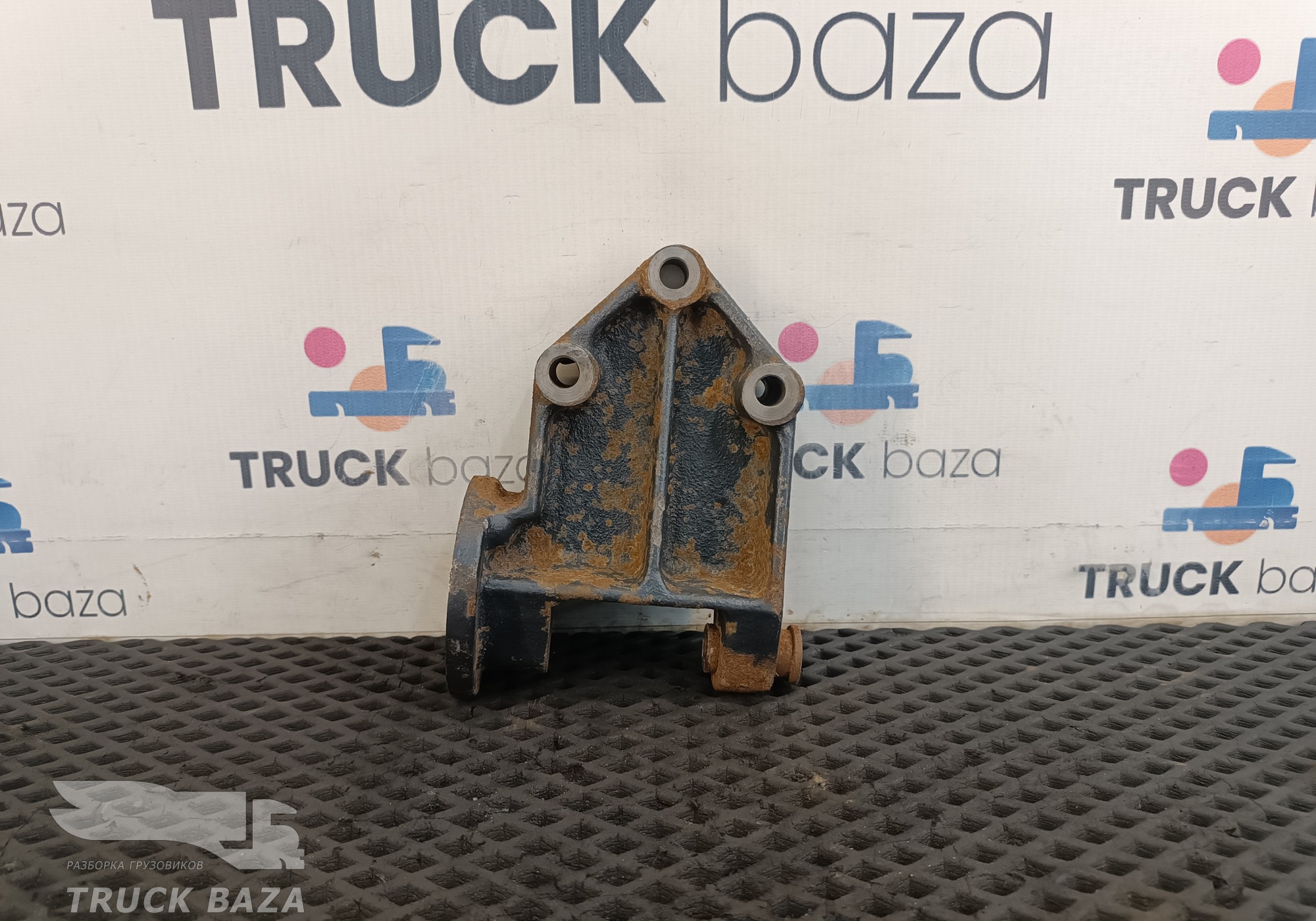 500346543 Кронштейн генератора для Iveco Eurotrakker