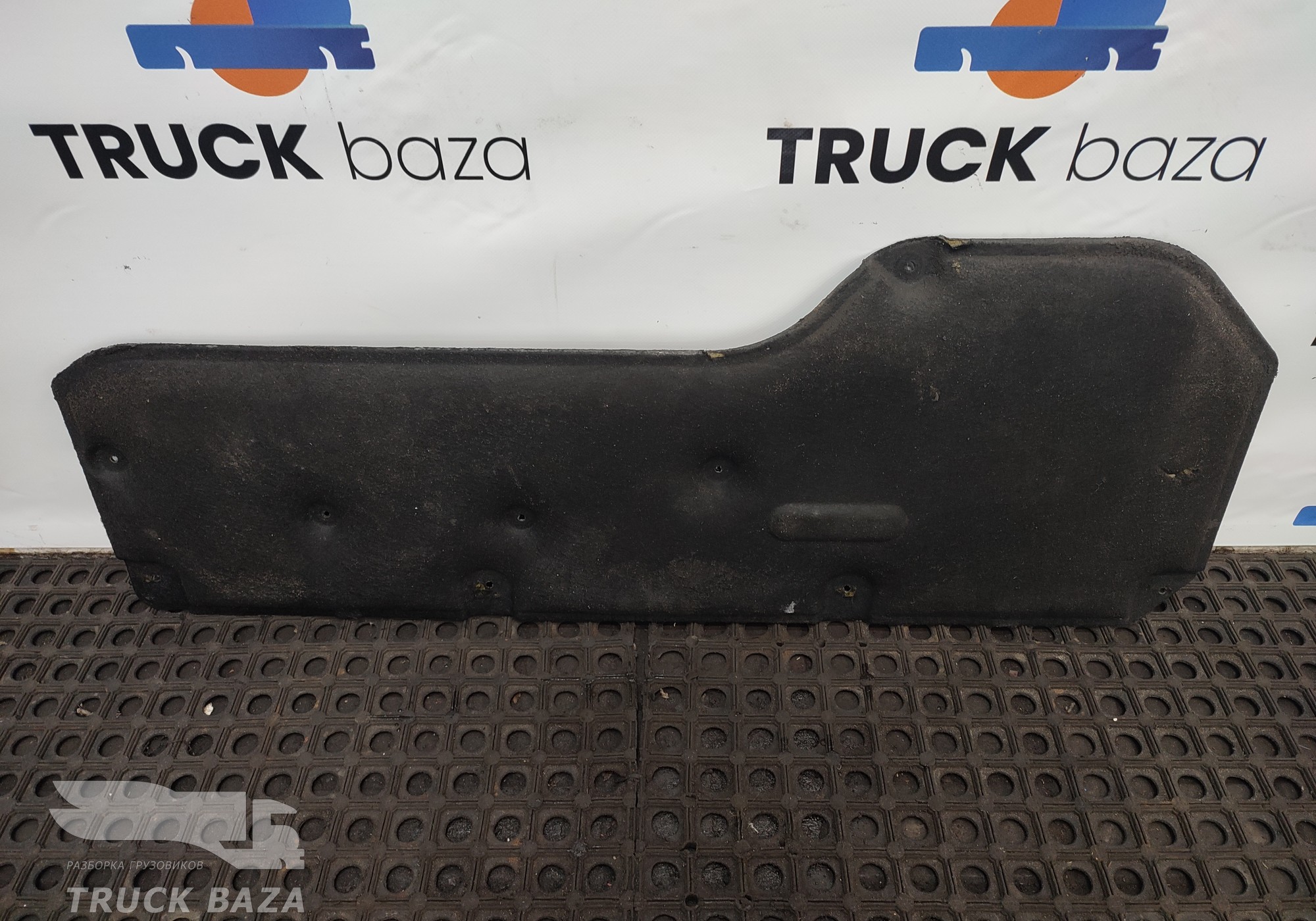 81192200905 Шумоизоляция двигателя левая