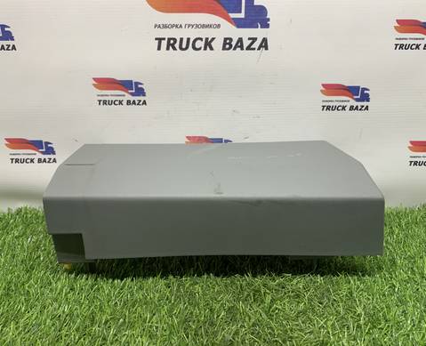 82365303 Заглушка салона правая для Renault T (с 2013)