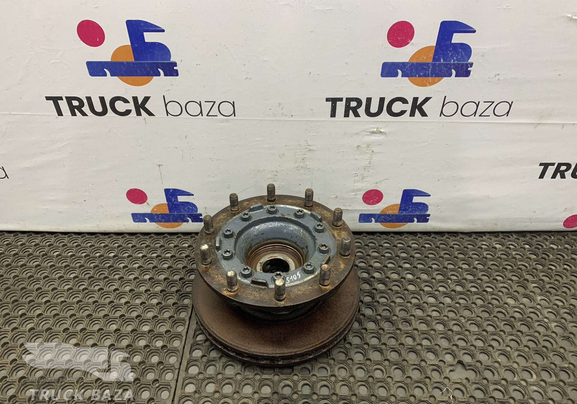 1724406 Ступица передняя