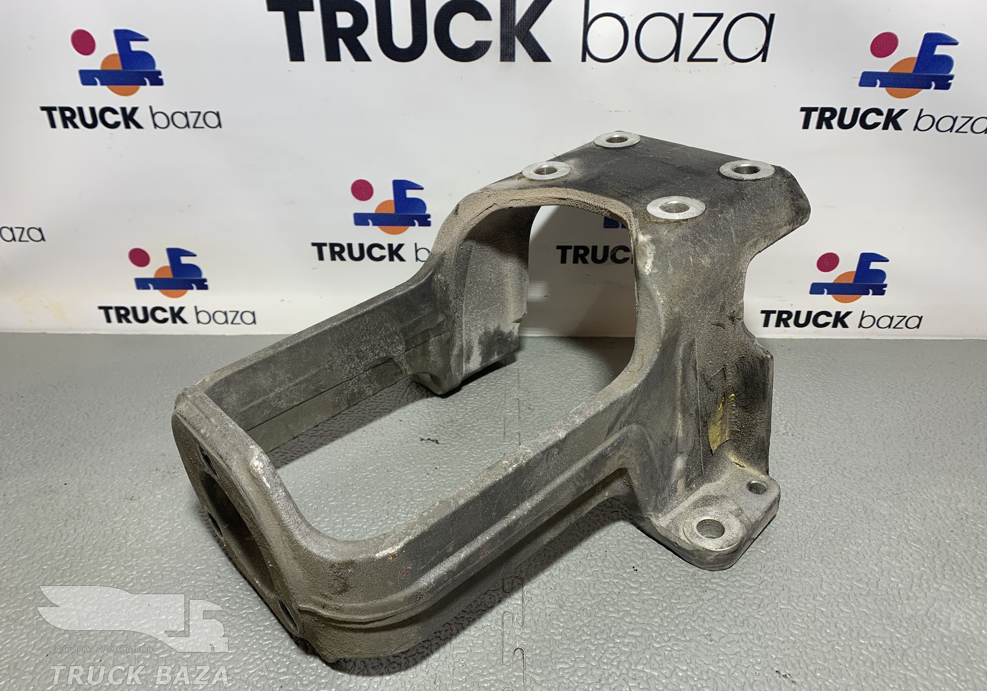 2195397 Кронштейн амортизатора кабины для Scania 5-series R (с 2004 по 2016)