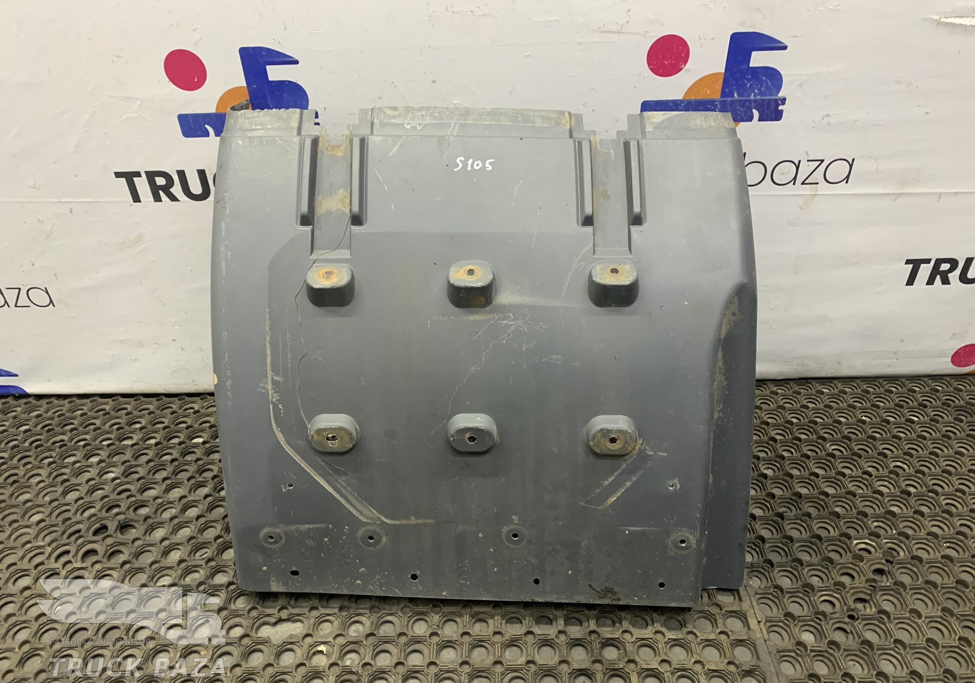 1357599 Крыло заднее левое задняя часть / заднее правое передняя часть