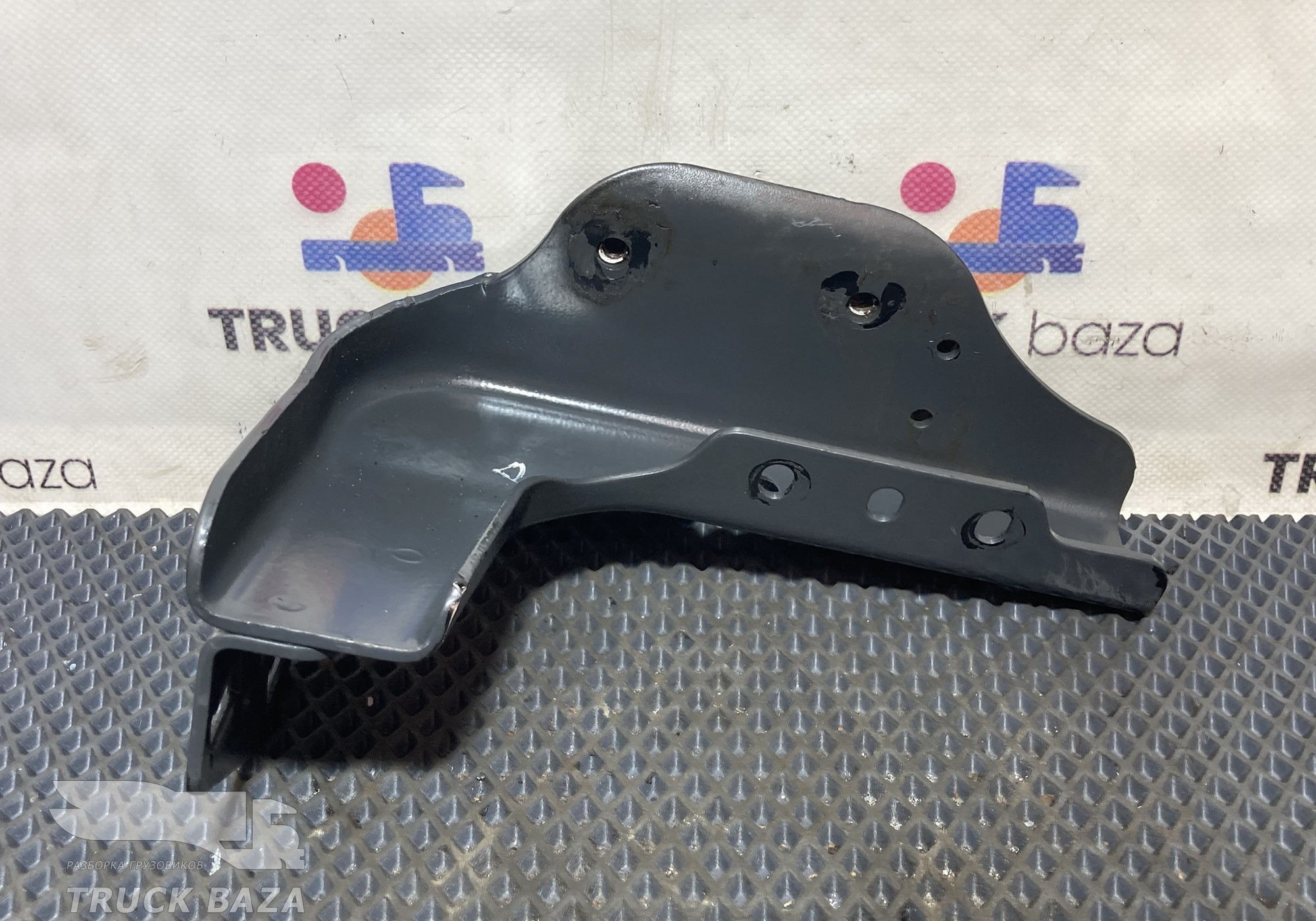 9606603841 Кронштейн подножки правый для Mercedes-Benz Actros New Actros MP4 (с 2011)