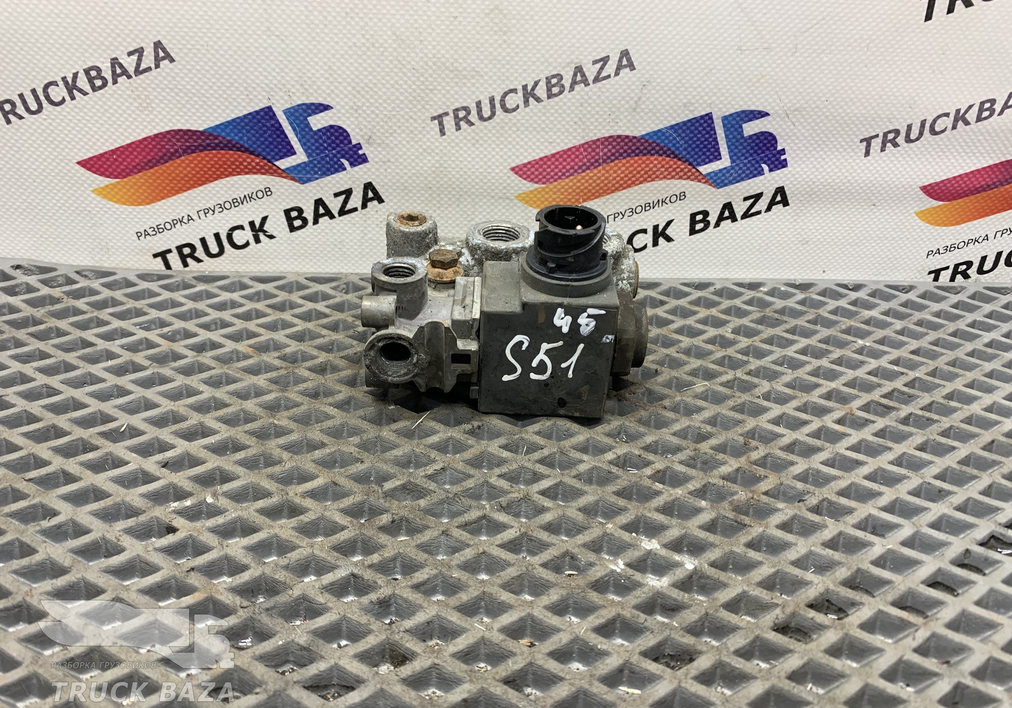 1376794 Клапан электромагнитный для Scania 5-series