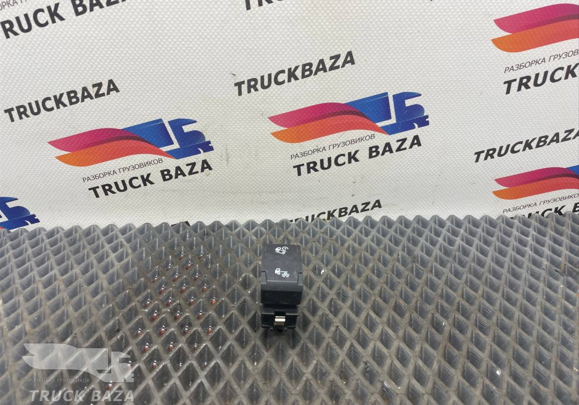 JC467Z155AB Кнопка помощи при подъеме для Ford F-MAX (с 2018)