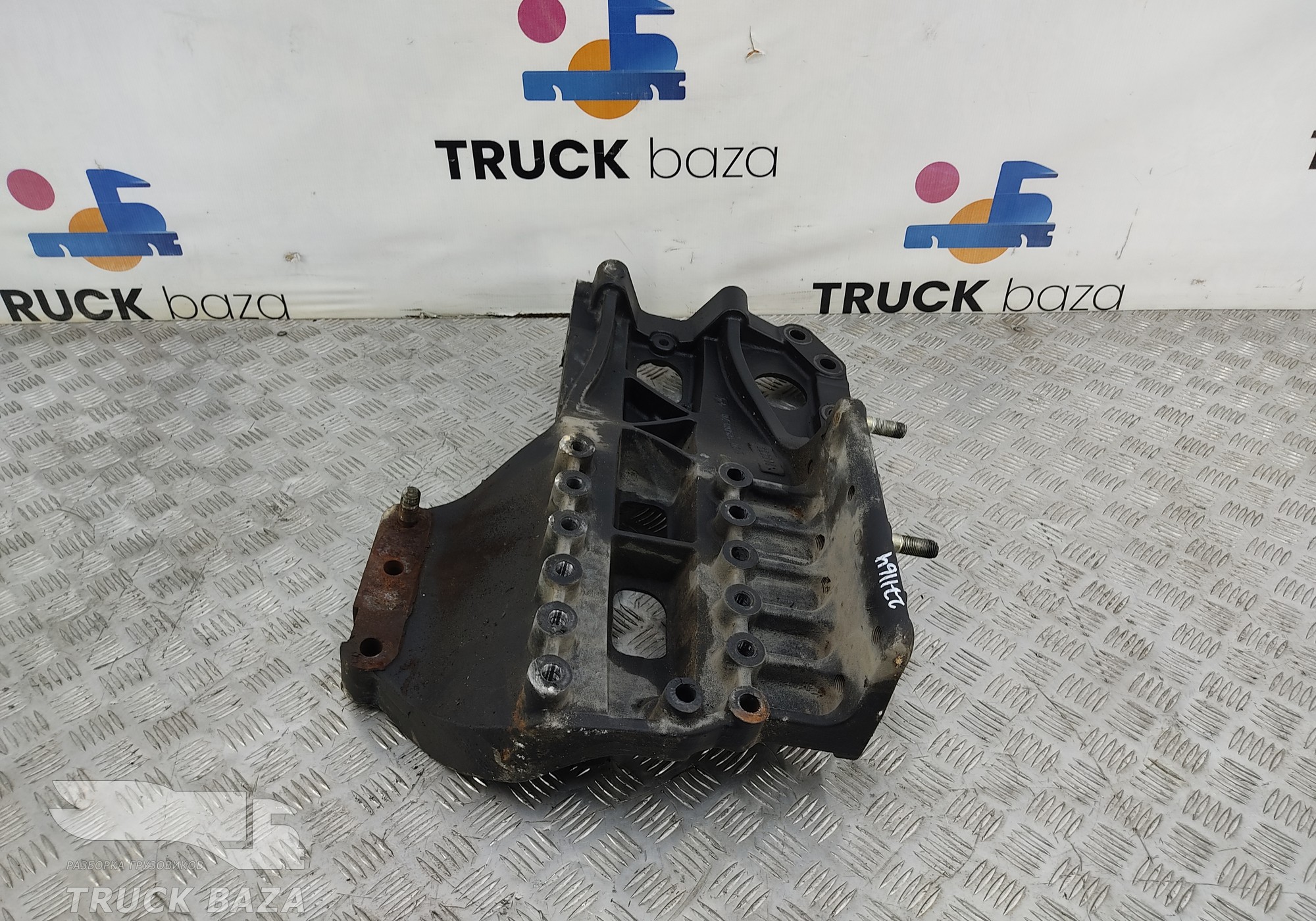 54901280600120 Кронштейн рессоры передний левый для КАМАЗ 54901