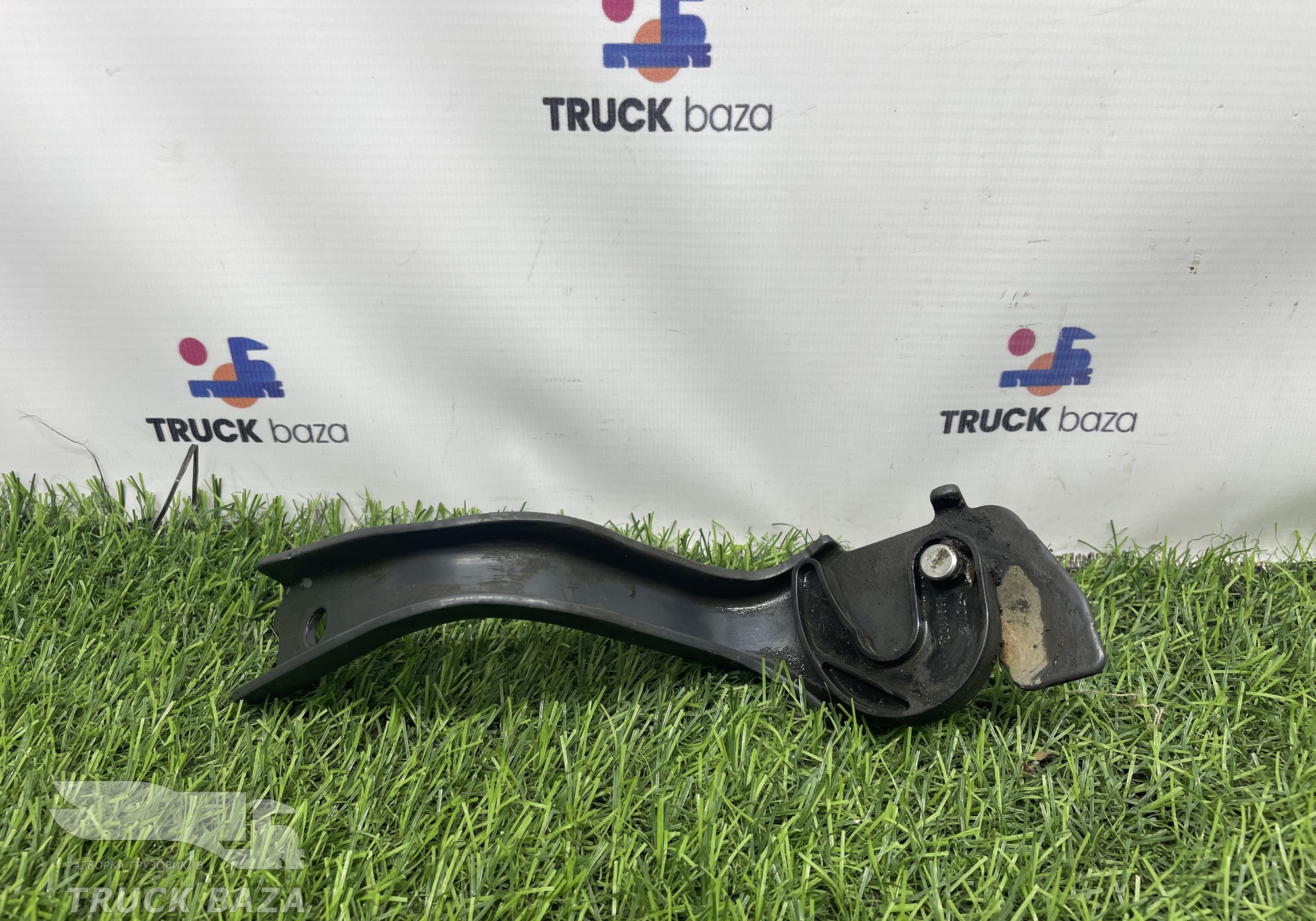 1872298 Кронштейн шумоизоляции правый