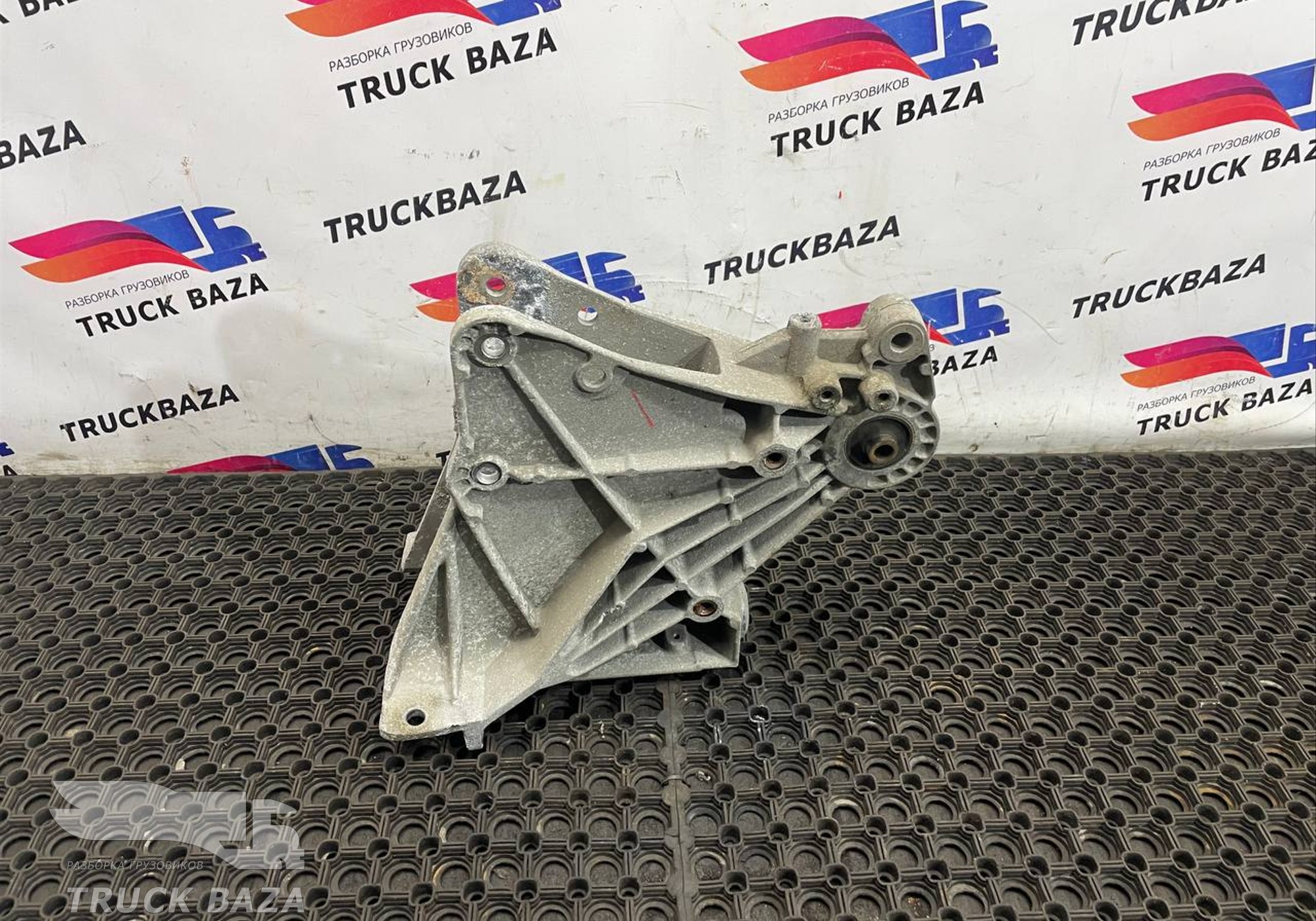 5010228905 Кронштейн кабины для Renault Premium I (с 1996 по 2004)