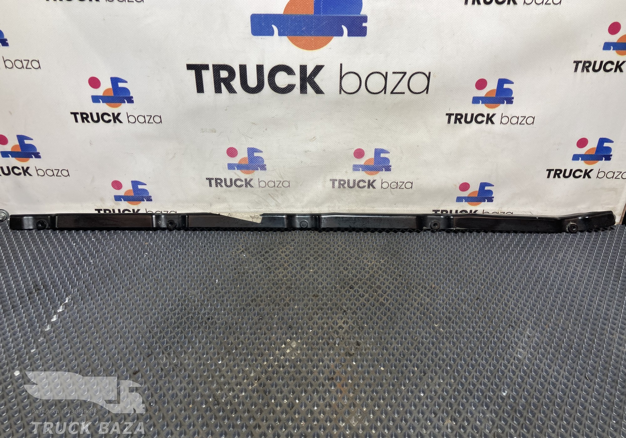 9607200714 Кронштейн продолжения двери для КАМАЗ 54901