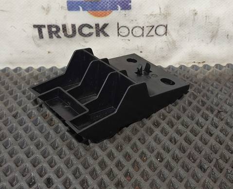 82270272 Кронштейн жабо для Renault T (с 2013)