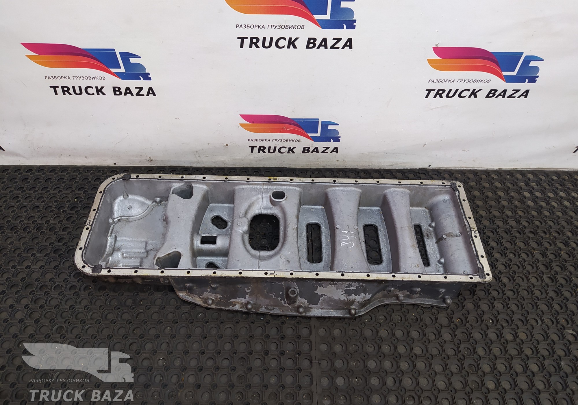 2125388 Проставка поддона для Renault T