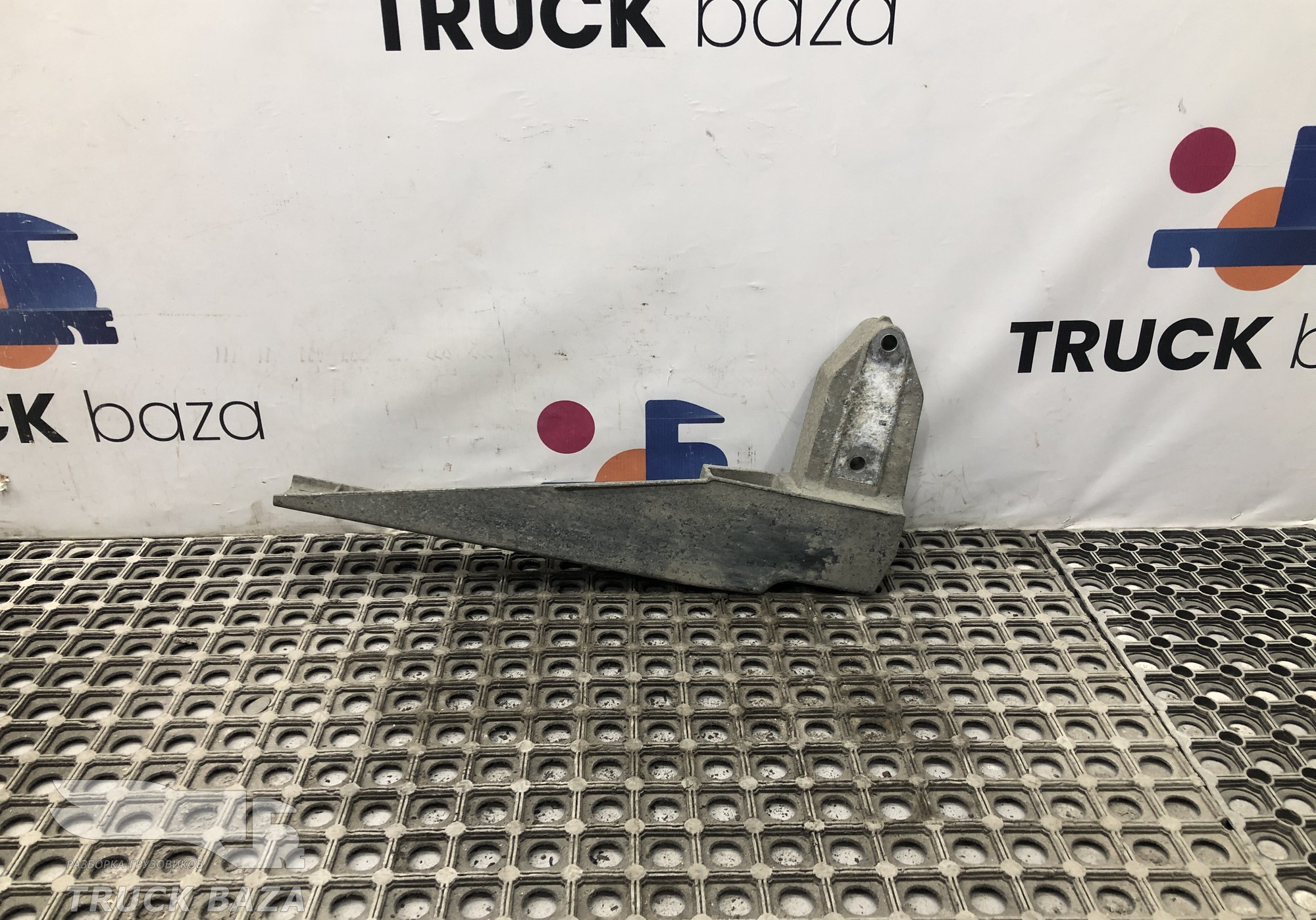 A9436660678 Кронштейн подножки левый