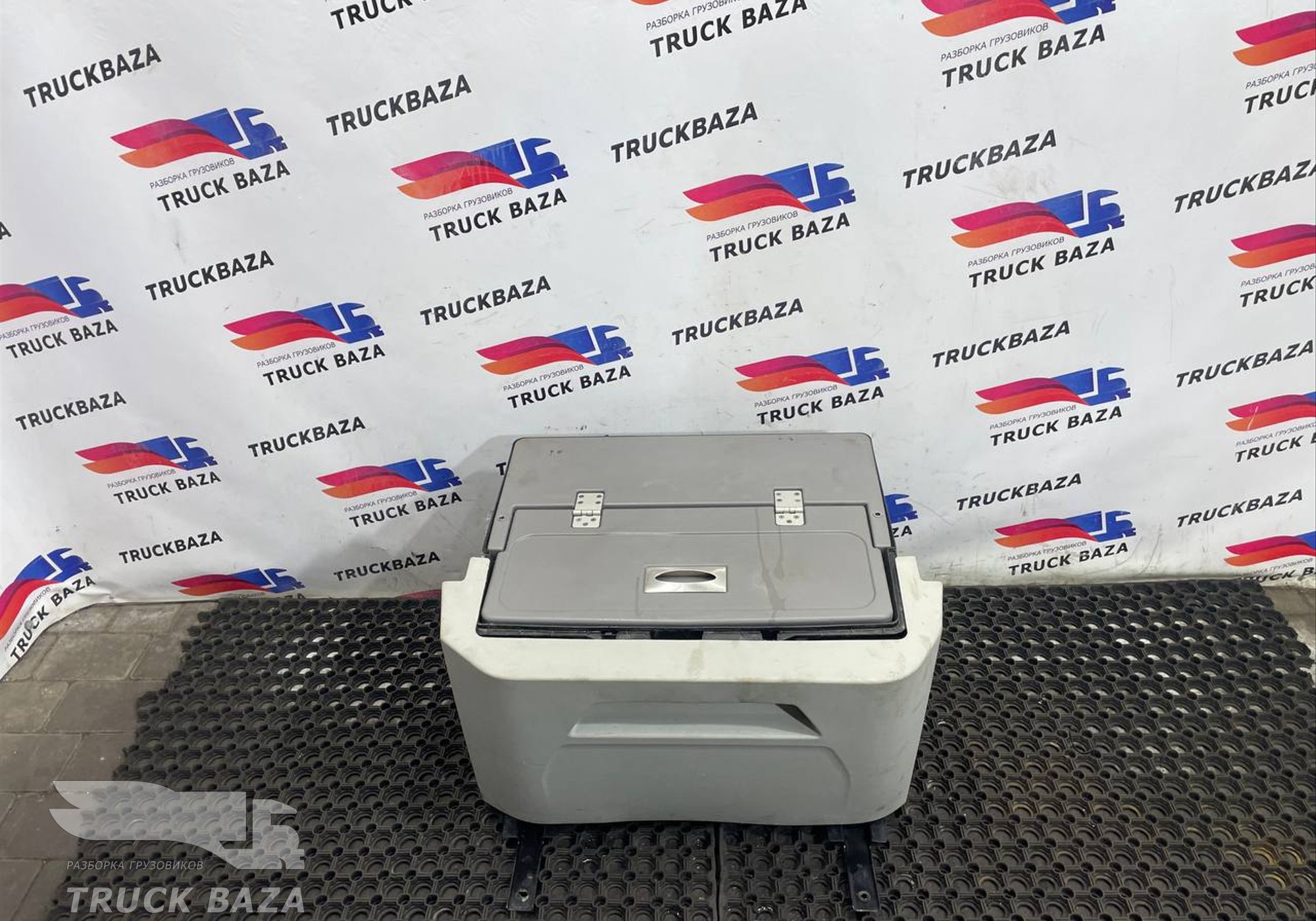 JC4619J264AJ Холодильник для Ford F-MAX (с 2018)