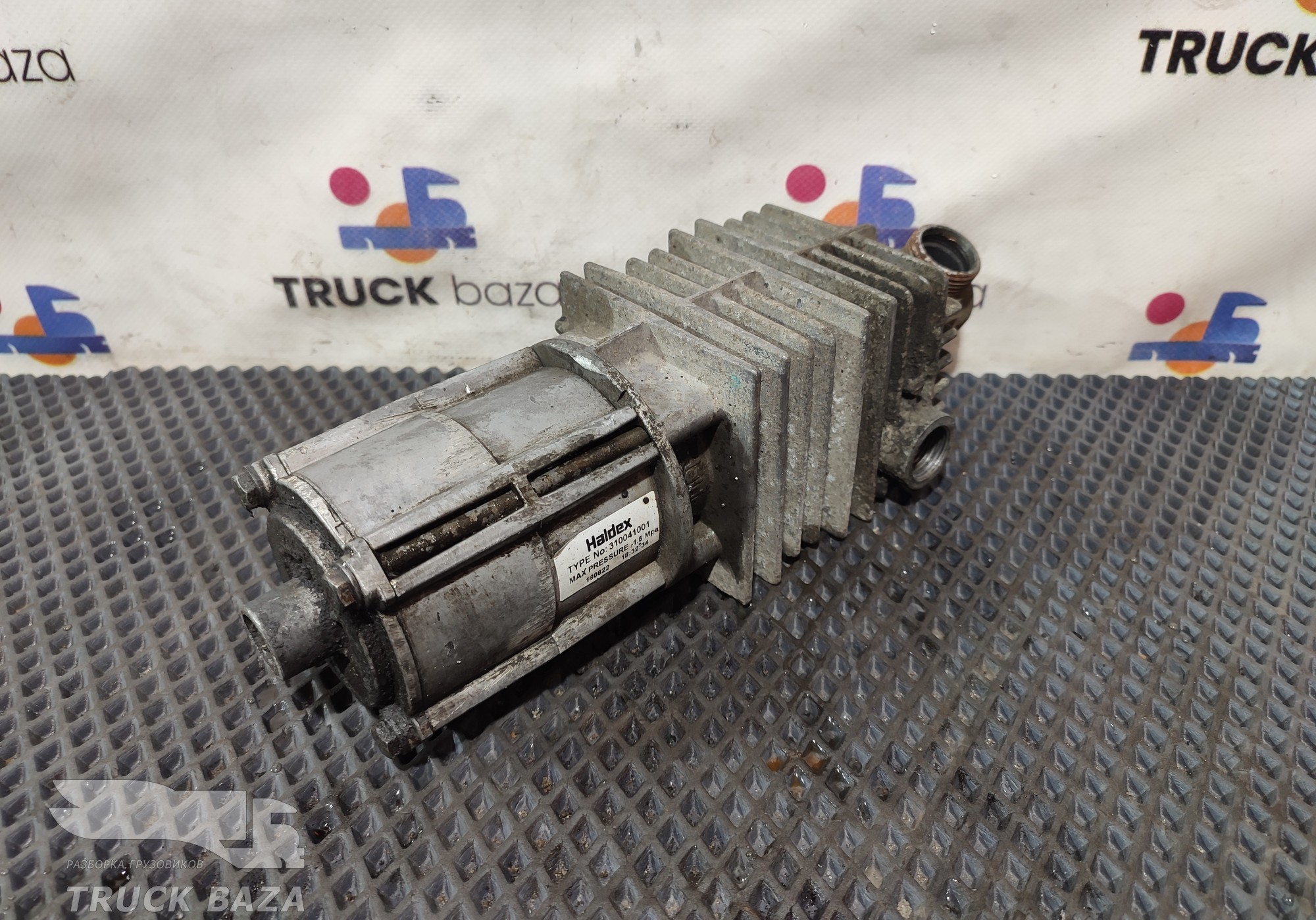 310041001 Влагомаслоотделитель для КАМАЗ 5490 (с 2013)