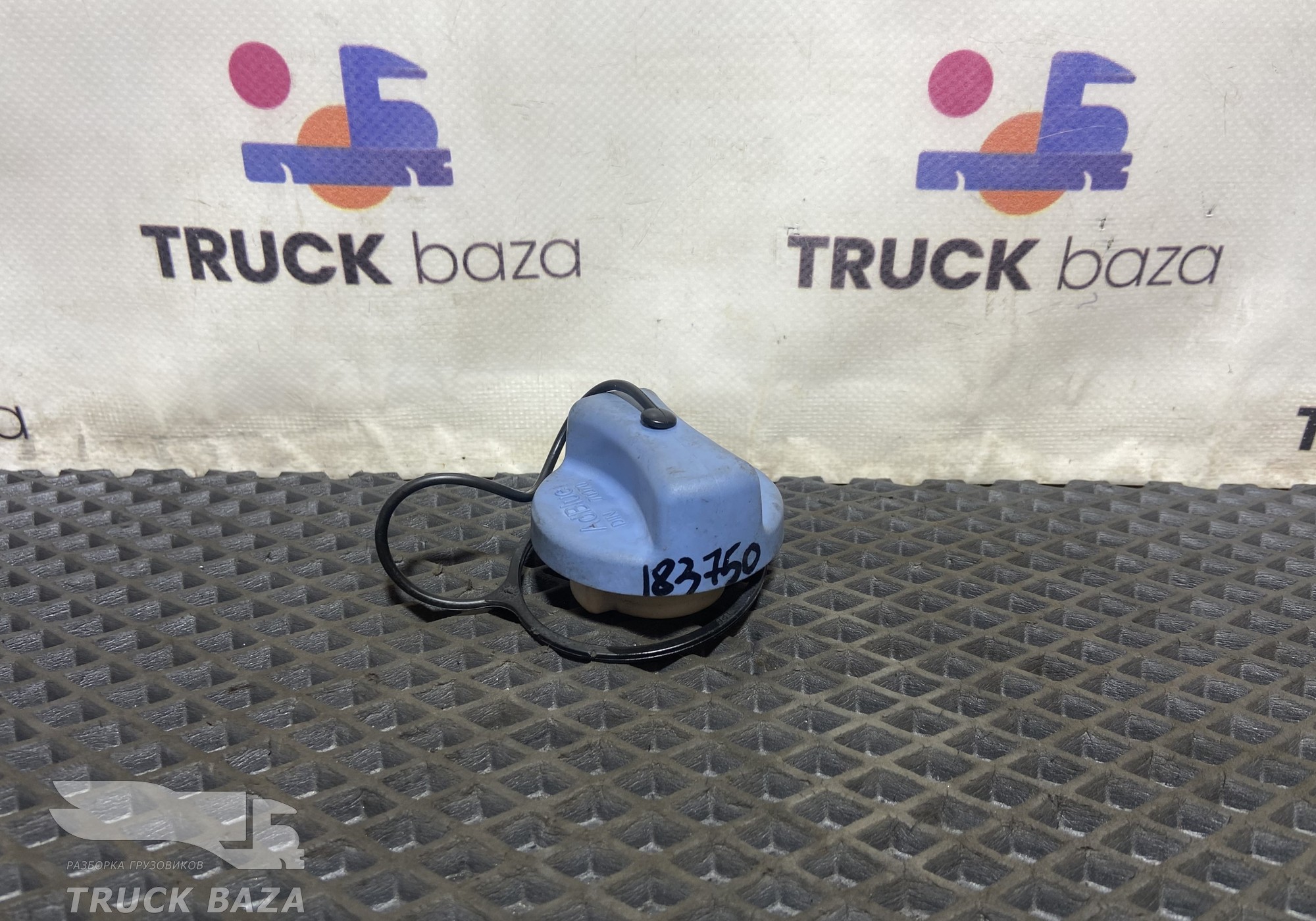 1742568 Крышка бака AdBlue для Daf 95XF