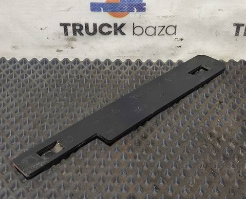 9797220108 Накладка двери левой для Mercedes-Benz Axor II (с 2004 по 2010)