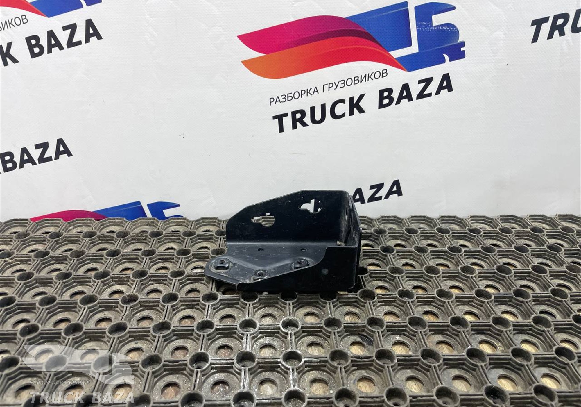 A9606601815 Кронштейн подножки для Mercedes-Benz Actros New Actros MP4 (с 2011)