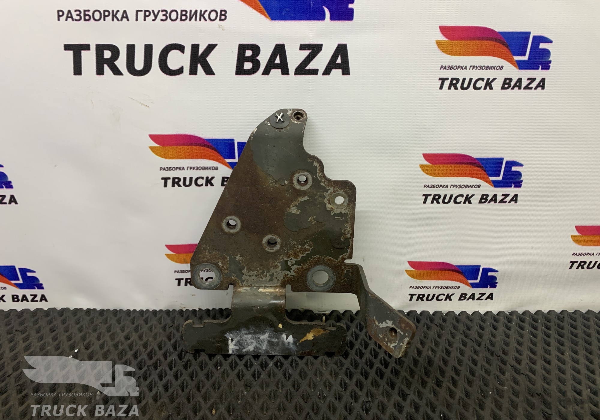 A4572301840 Кронштейн электромагнитного клапана для Mercedes-Benz Axor II (с 2004 по 2010)