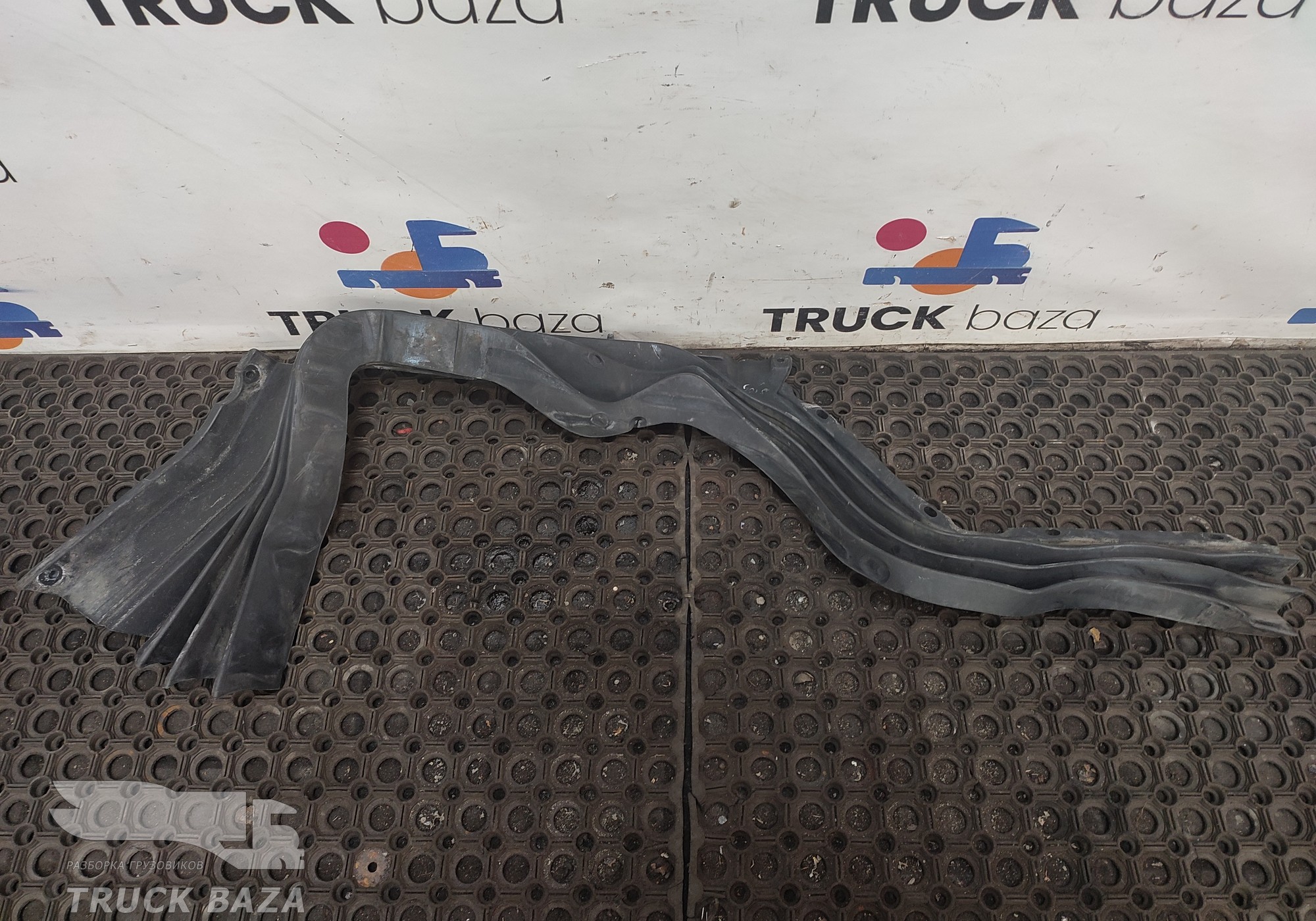 1426060 Шумоизоляция подножки правой