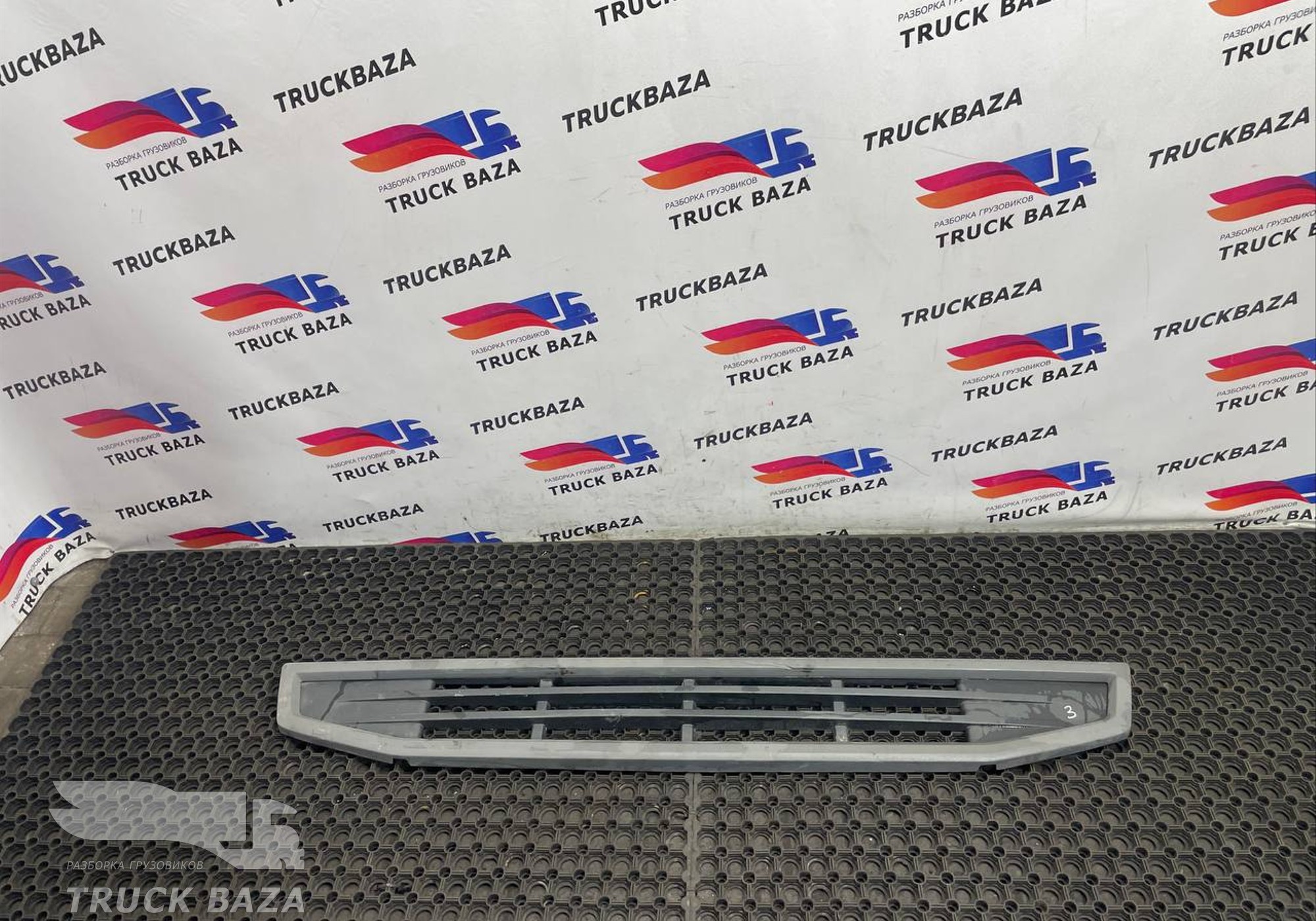 82220161 Решетка радиатора для Volvo FH 4 (с 2012)