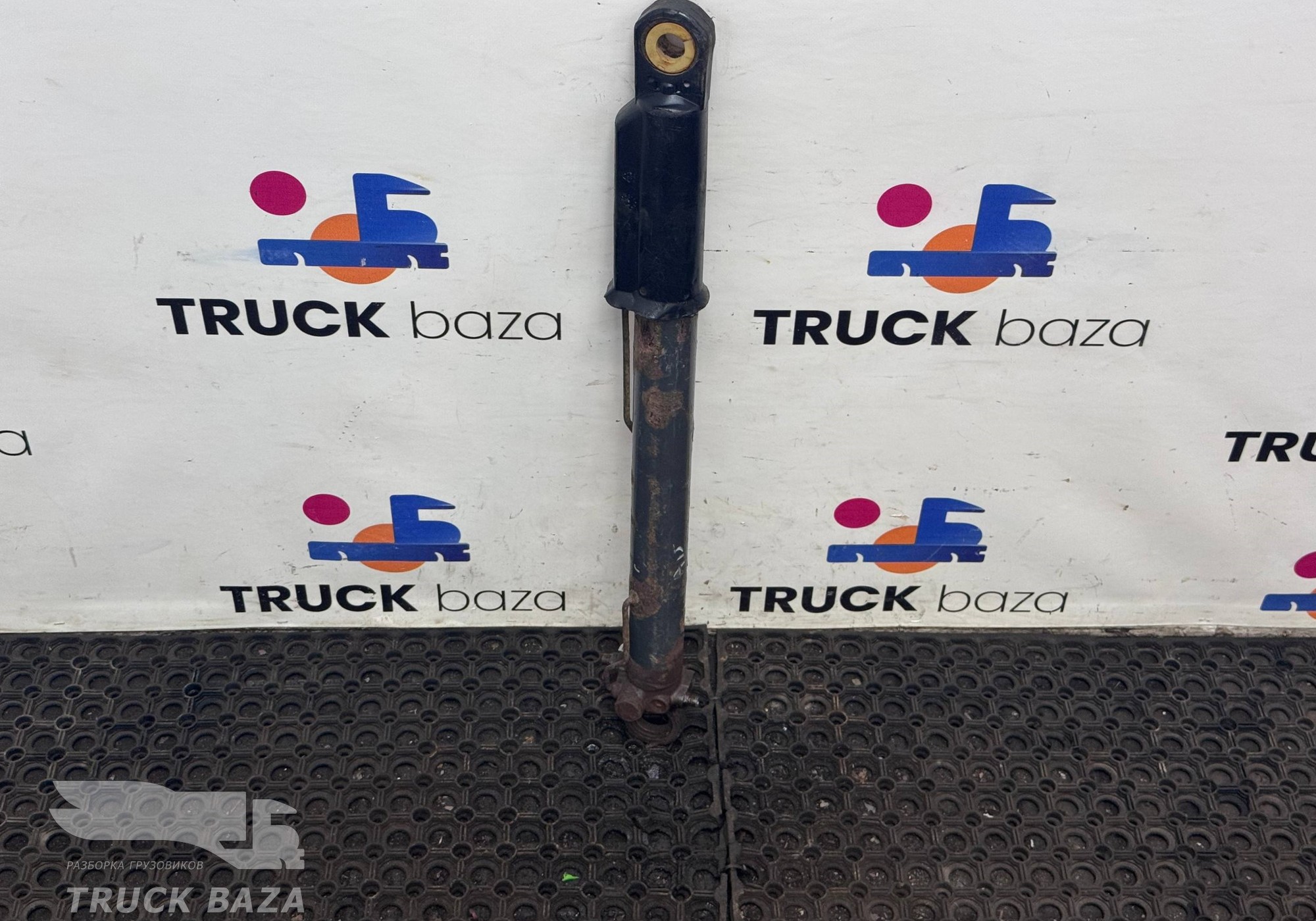 A0025535705 Цилиндр подъема кабины