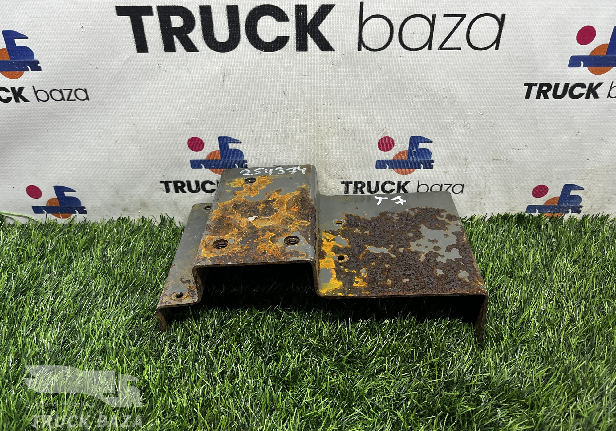 YZ900076000021 Кронштейн блок управления TMD ADR для Sinotruk Sitrak C7H