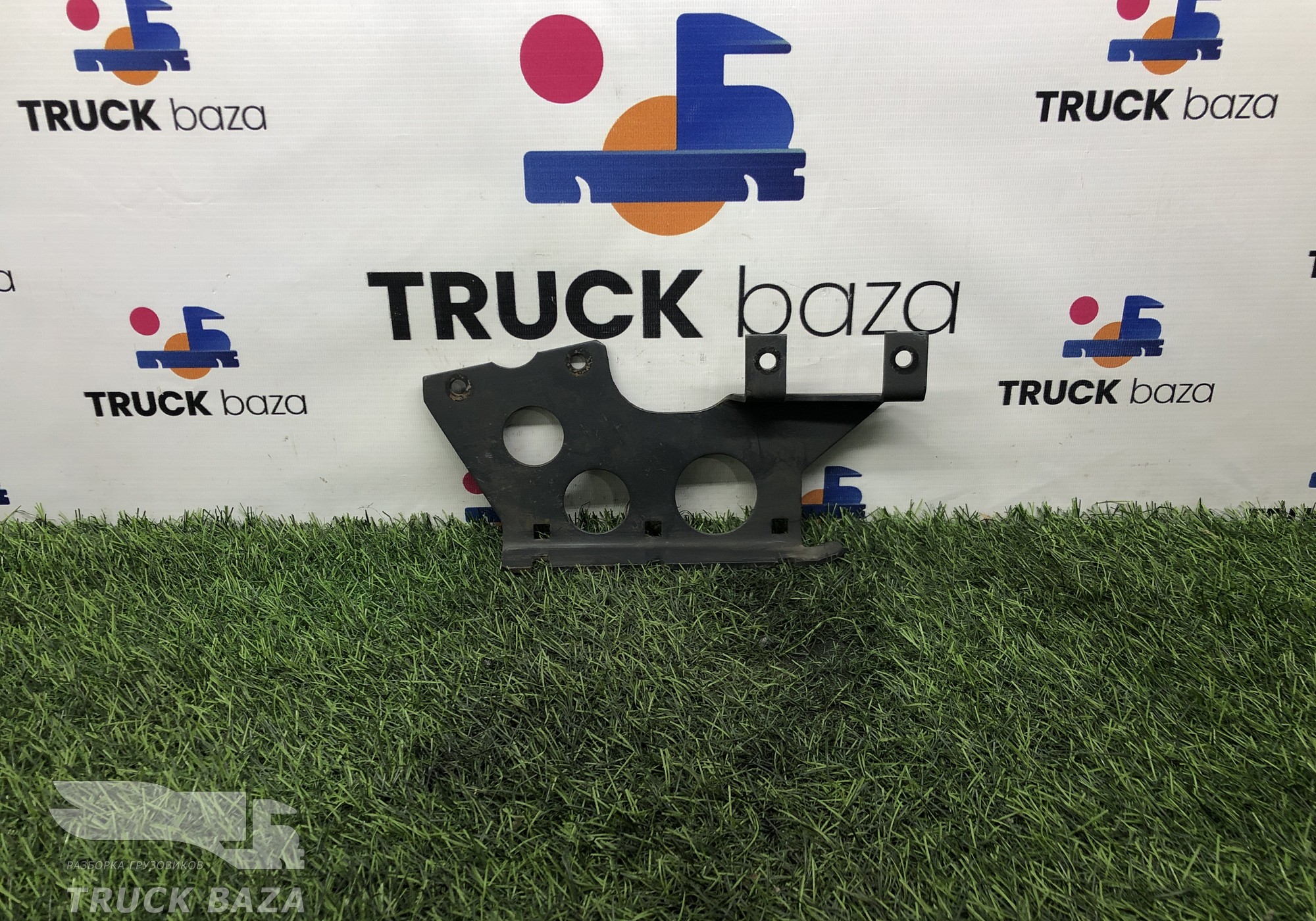 A9304294740 Кронштейн ускорительного клапана