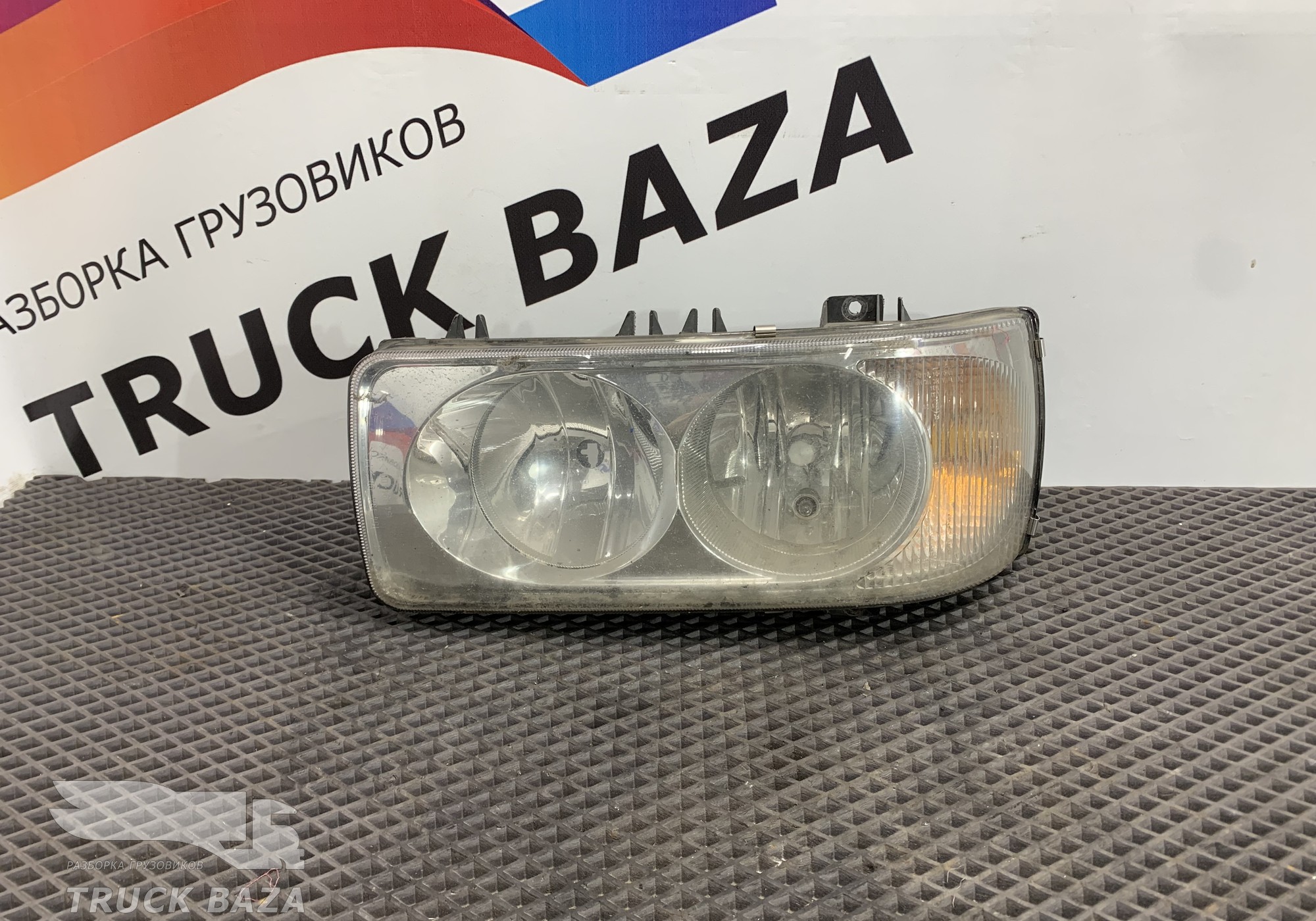 1832396 Фара левая для Daf CF