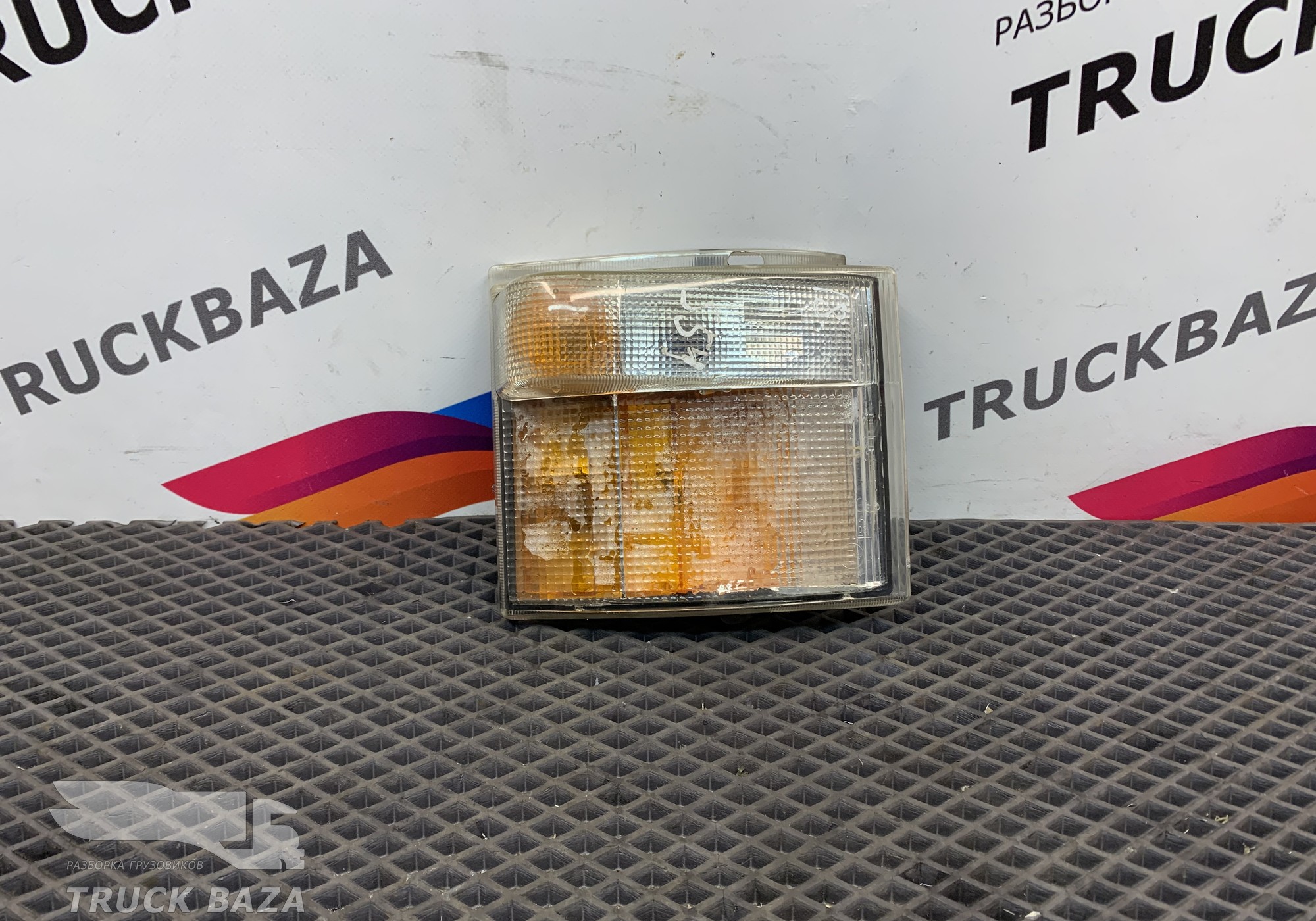1387155 Указатель поворота правый для Scania