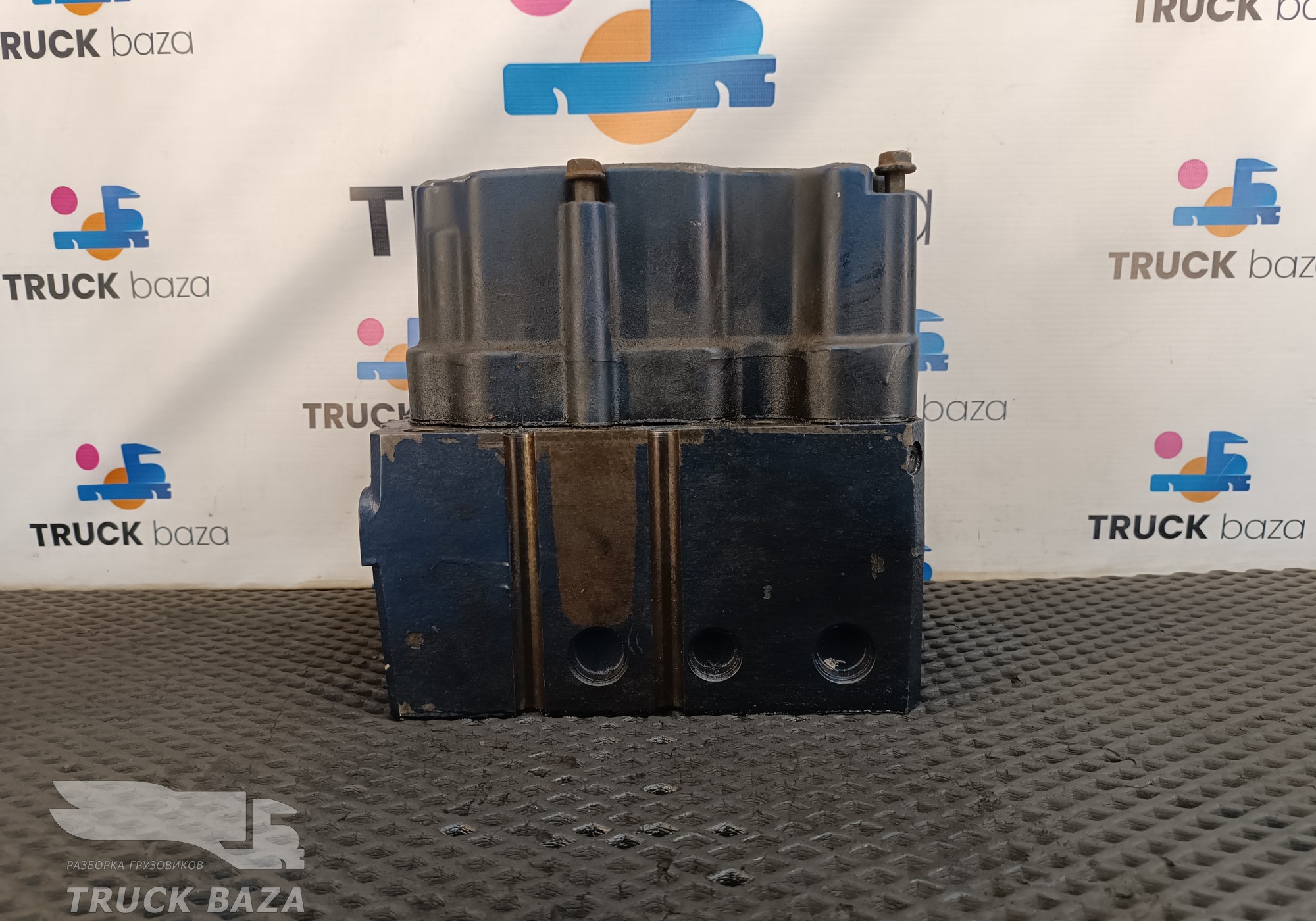 1000928221 Головка блока цилиндров для Shacman X3000 (с 2014)