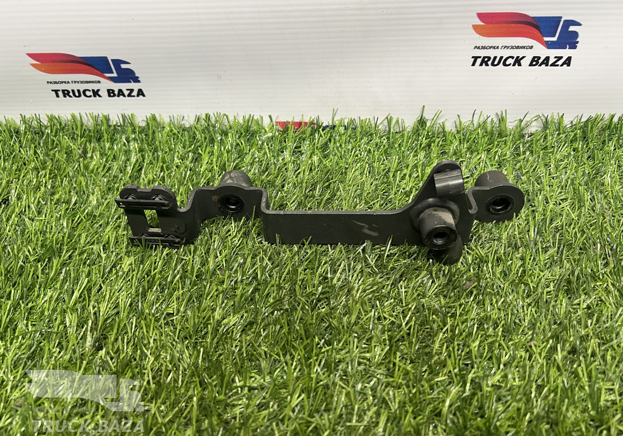 2114897 Кронштейн топливной трубки для Daf XF106 (с 2012)